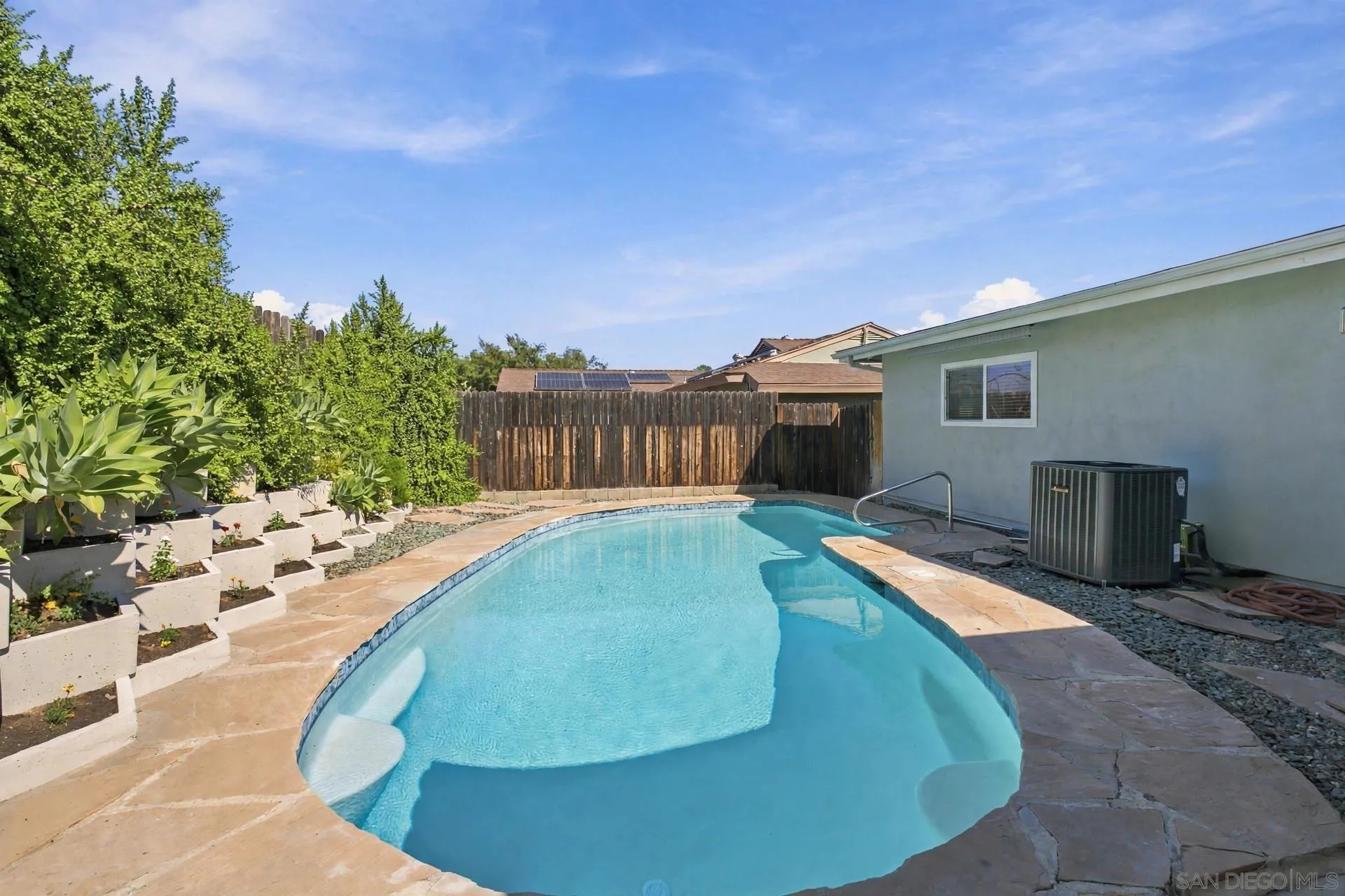 6068 Henderson Dr., La Mesa, CA 91942 6068 Henderson Dr., La Mesa, CA 91942