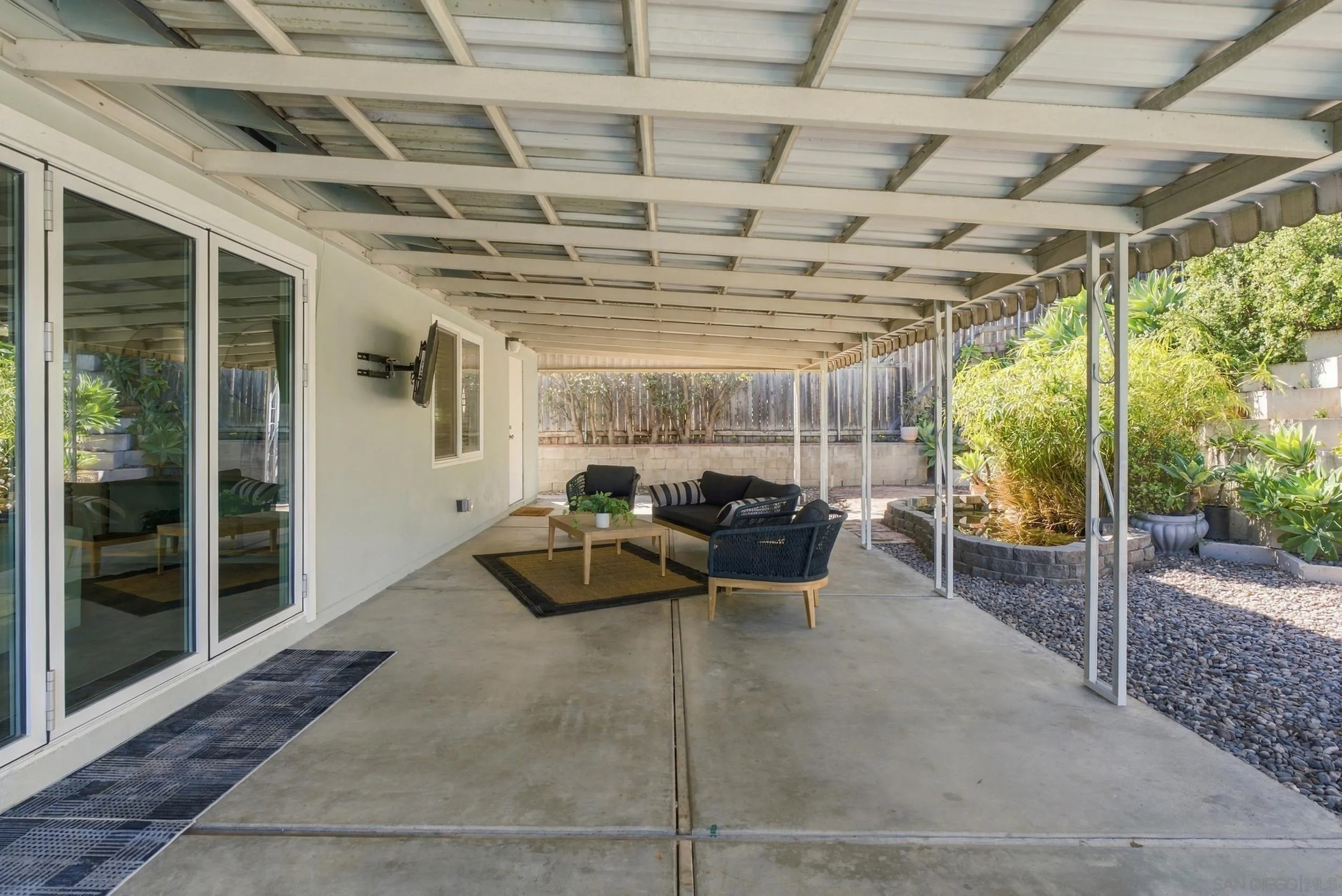 6068 Henderson Dr., La Mesa, CA 91942 6068 Henderson Dr., La Mesa, CA 91942