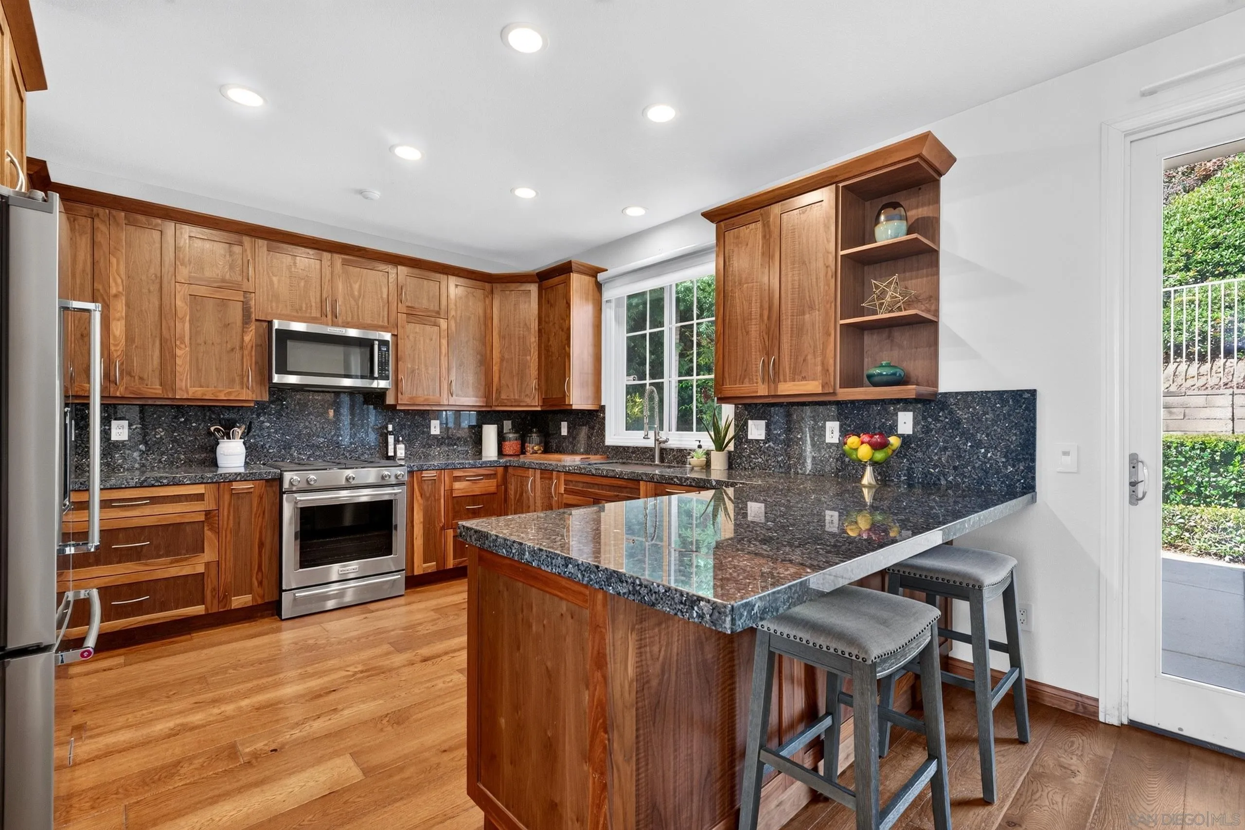 1380 Caminito Balada, La Jolla, CA 92037 1380 Caminito Balada, La Jolla, CA 92037