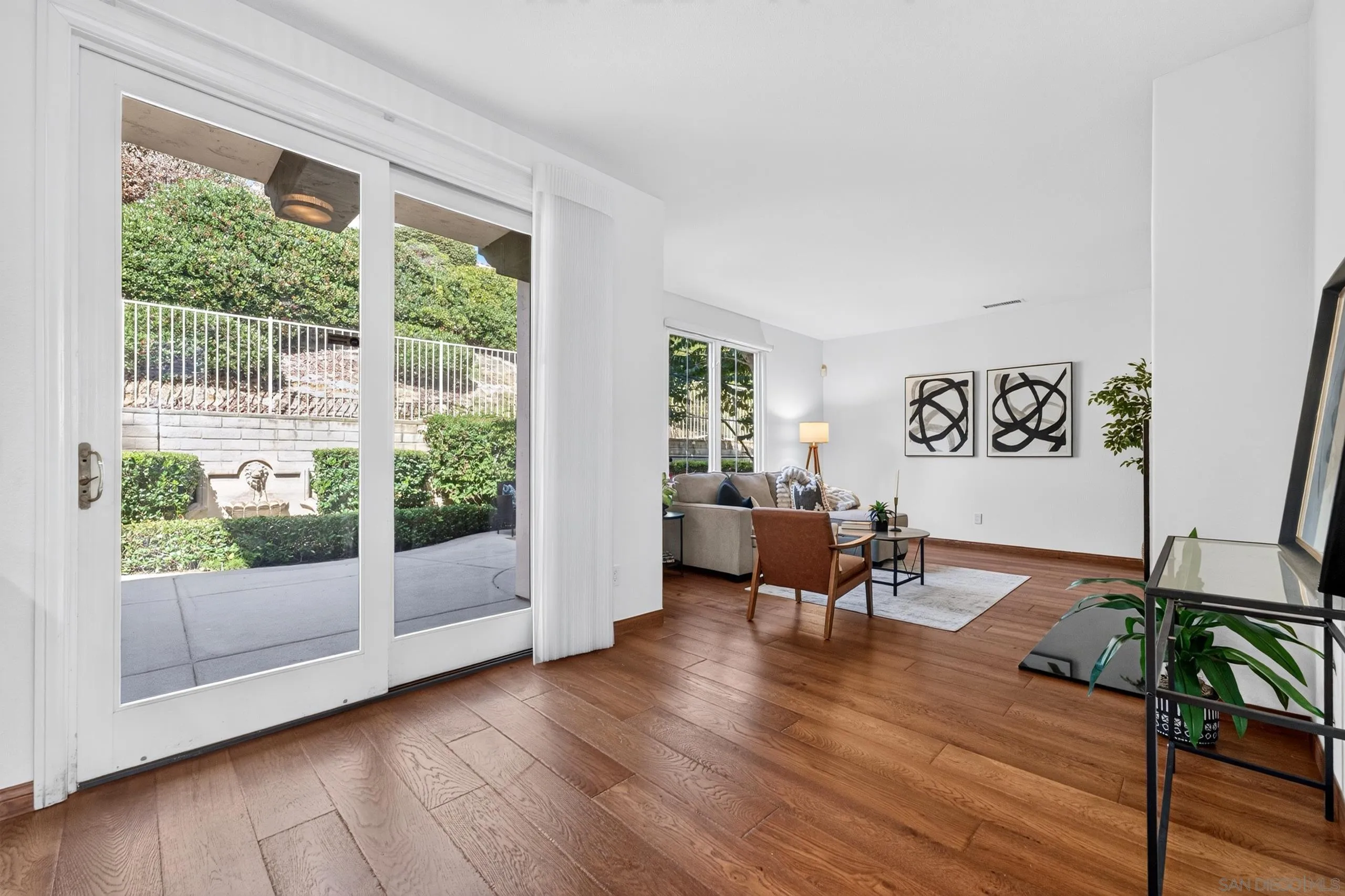 1380 Caminito Balada, La Jolla, CA 92037 1380 Caminito Balada, La Jolla, CA 92037