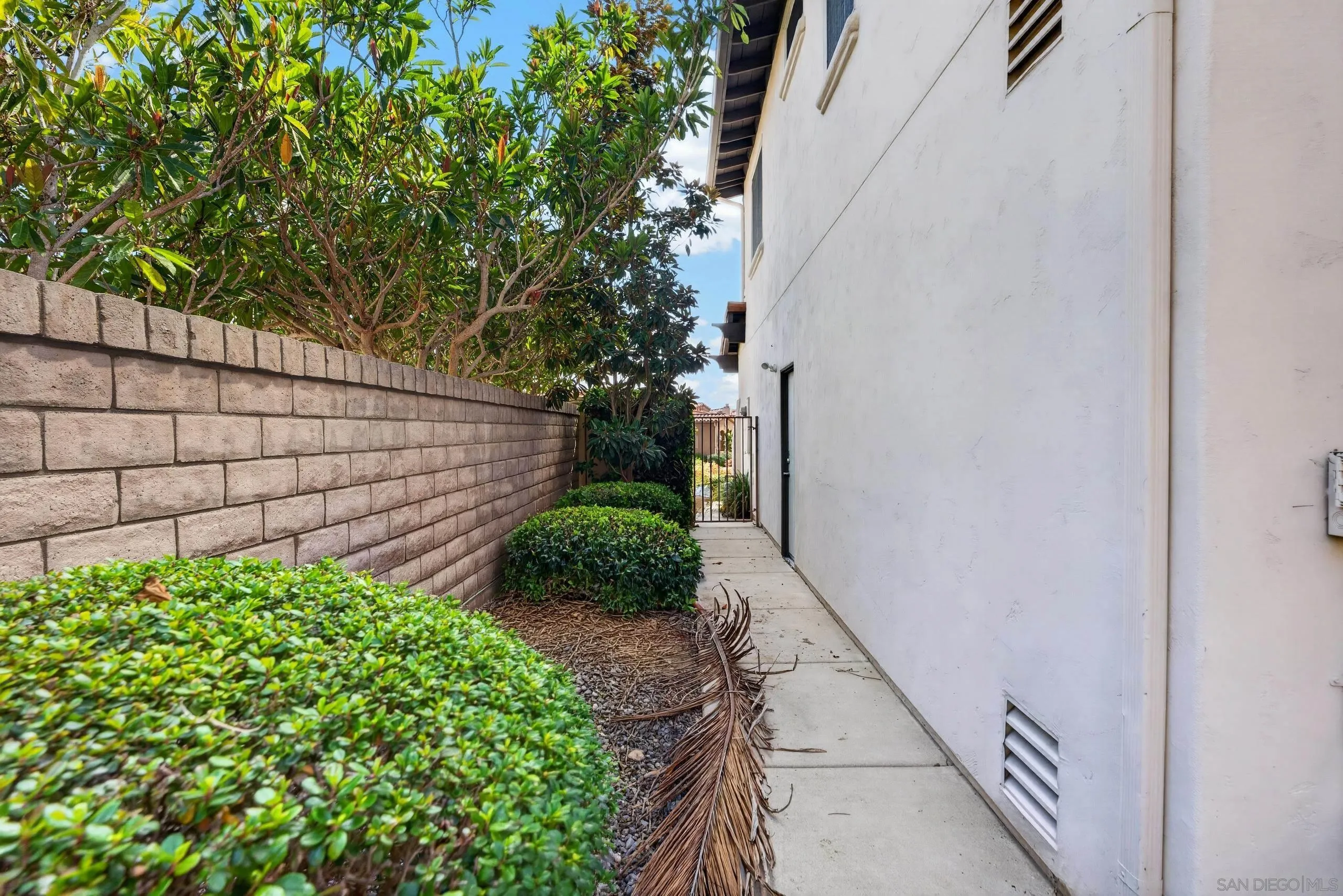1380 Caminito Balada, La Jolla, CA 92037 1380 Caminito Balada, La Jolla, CA 92037