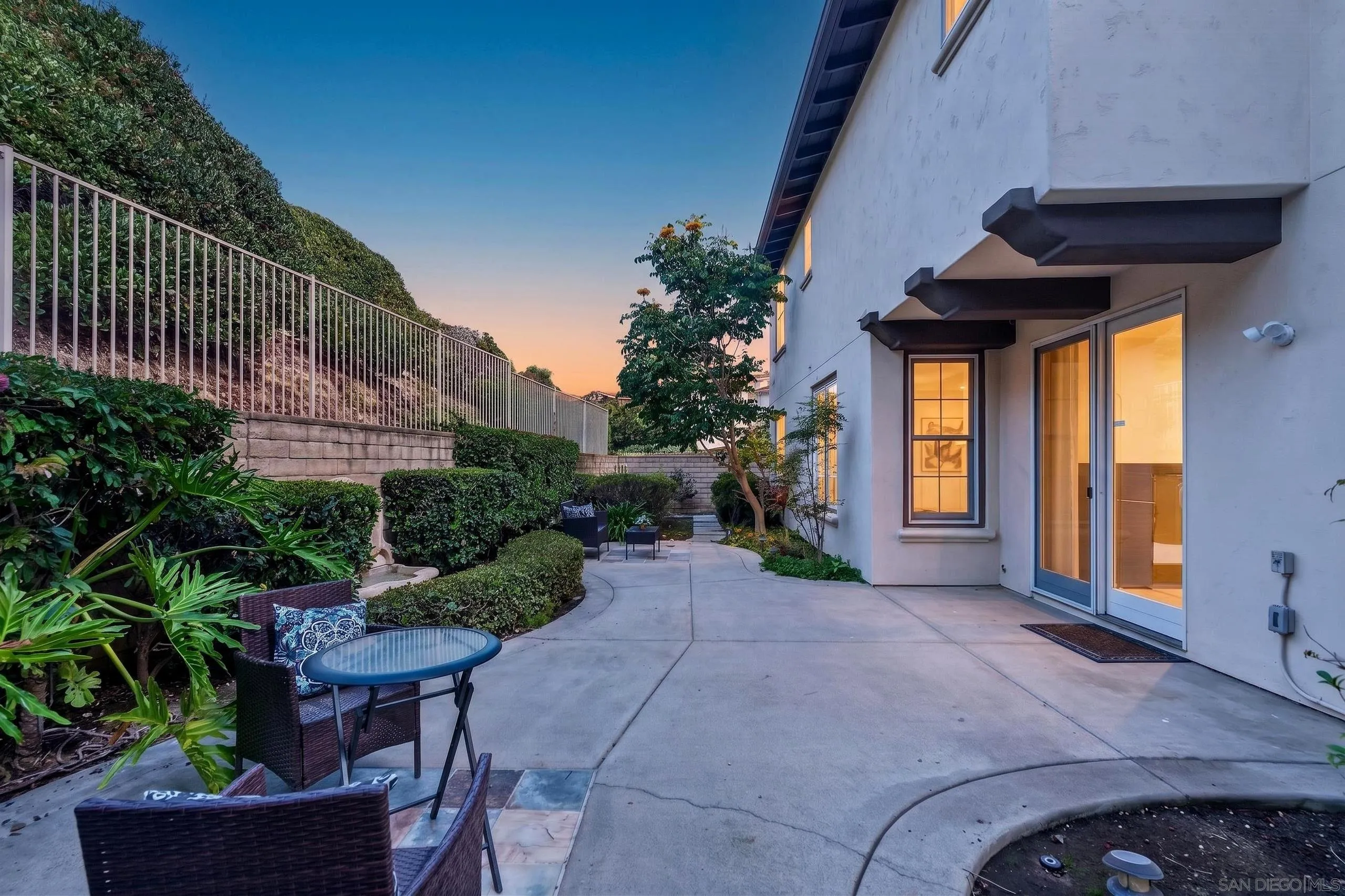1380 Caminito Balada, La Jolla, CA 92037 1380 Caminito Balada, La Jolla, CA 92037