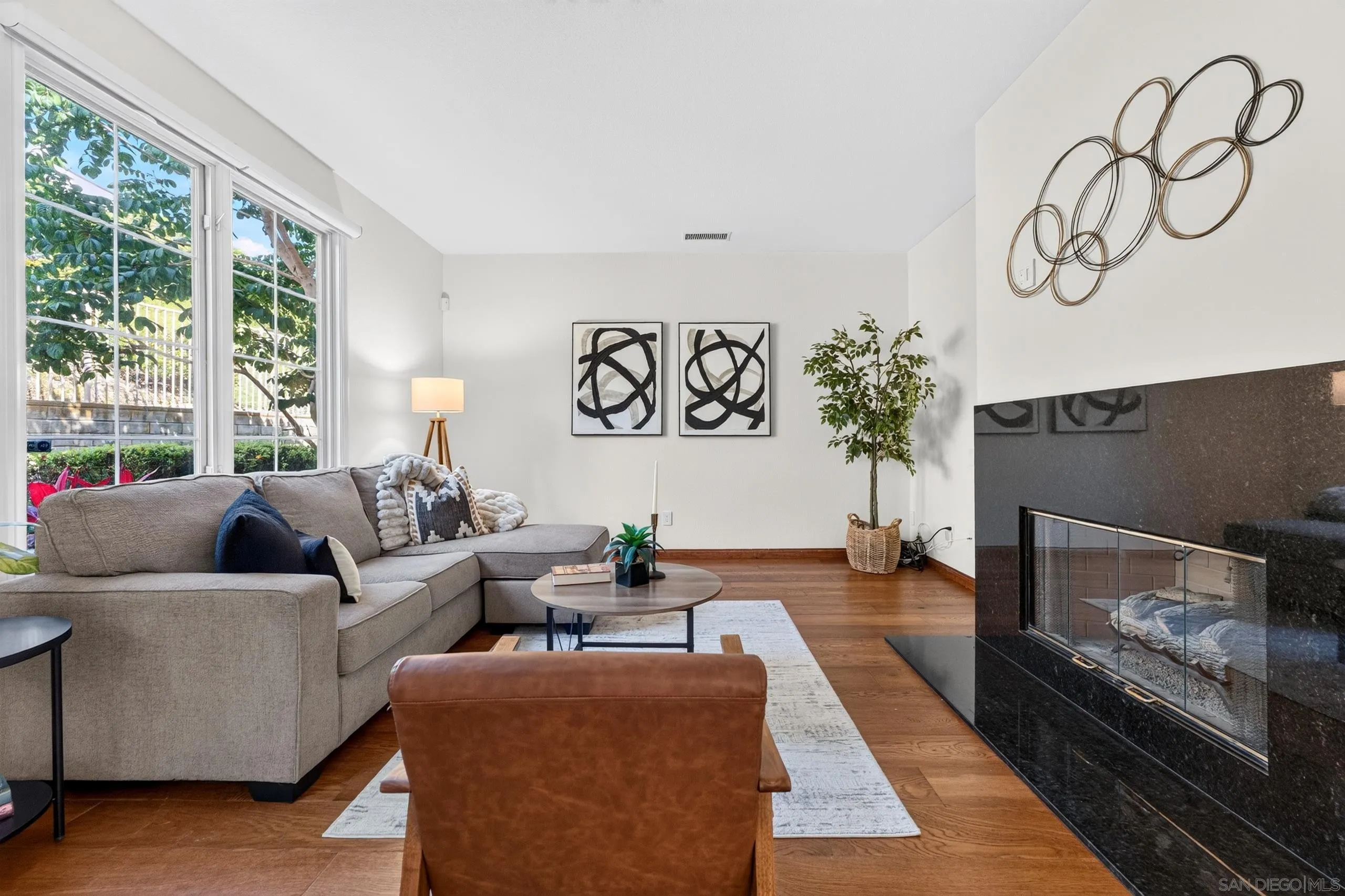 1380 Caminito Balada, La Jolla, CA 92037 1380 Caminito Balada, La Jolla, CA 92037