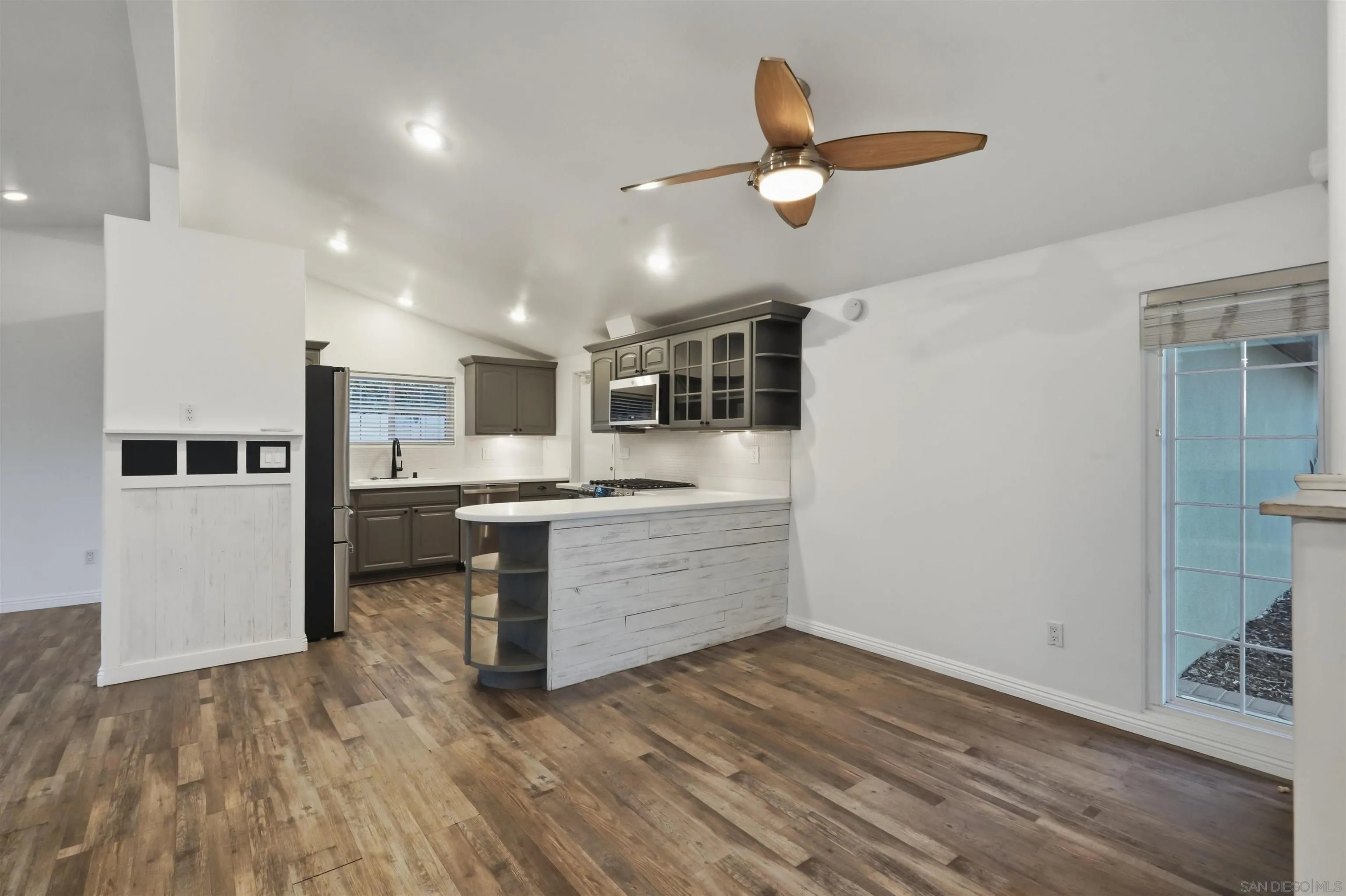 2925 Mission Village, San Diego, CA 92123 2925 Mission Village, San Diego, CA 92123