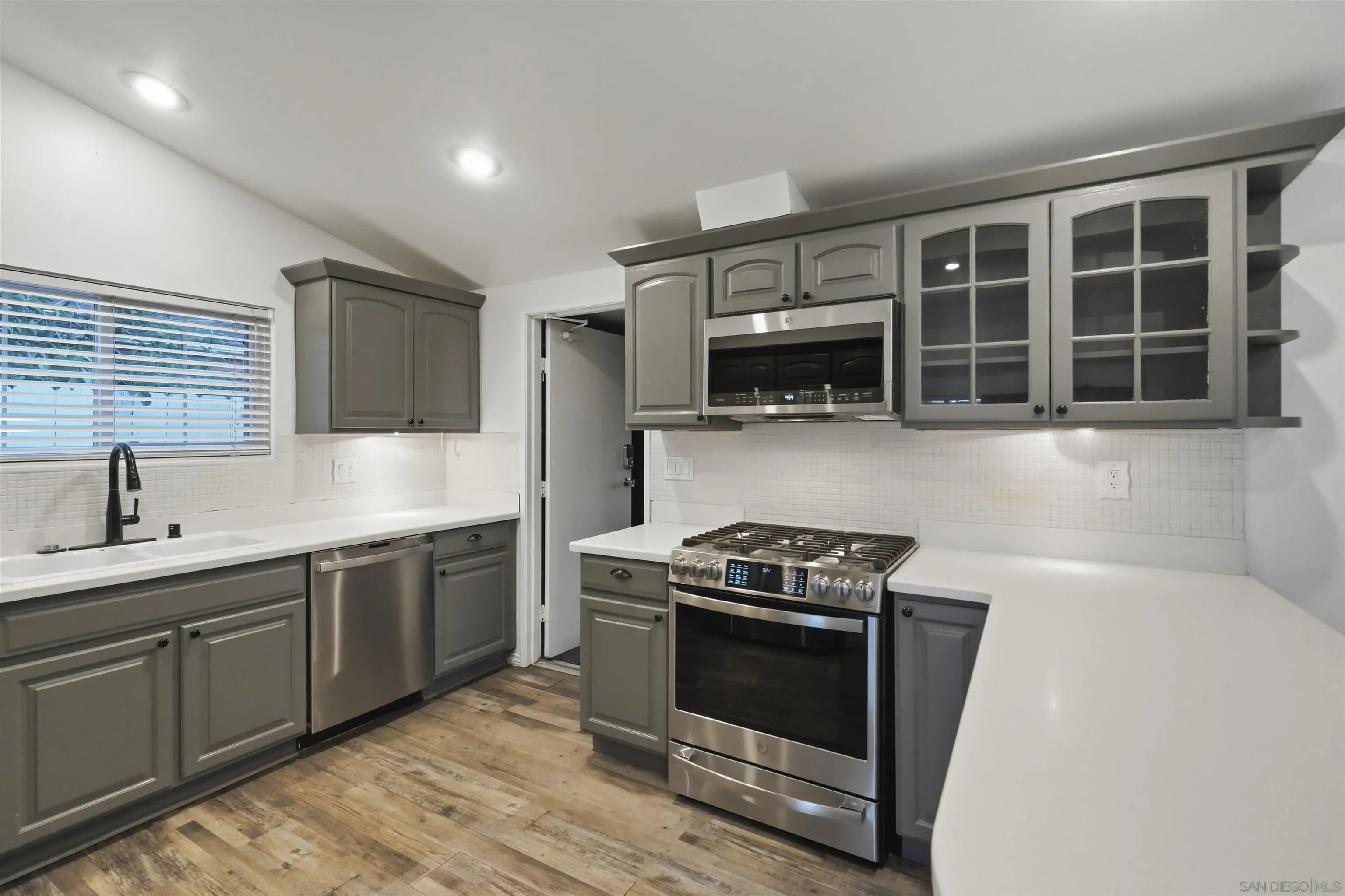2925 Mission Village, San Diego, CA 92123 2925 Mission Village, San Diego, CA 92123