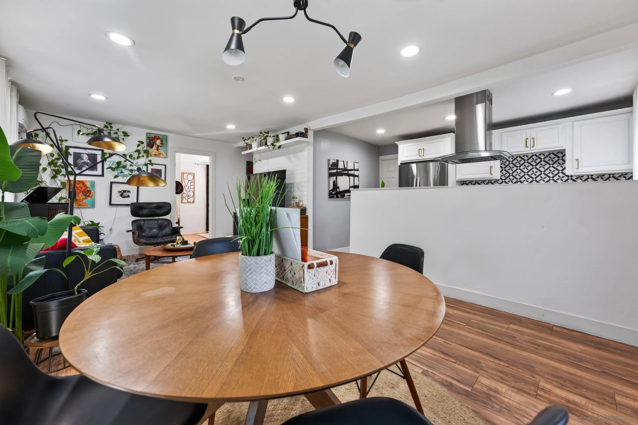 4029 Delta St, San Diego, CA 92113 4029 Delta St, San Diego, CA 92113