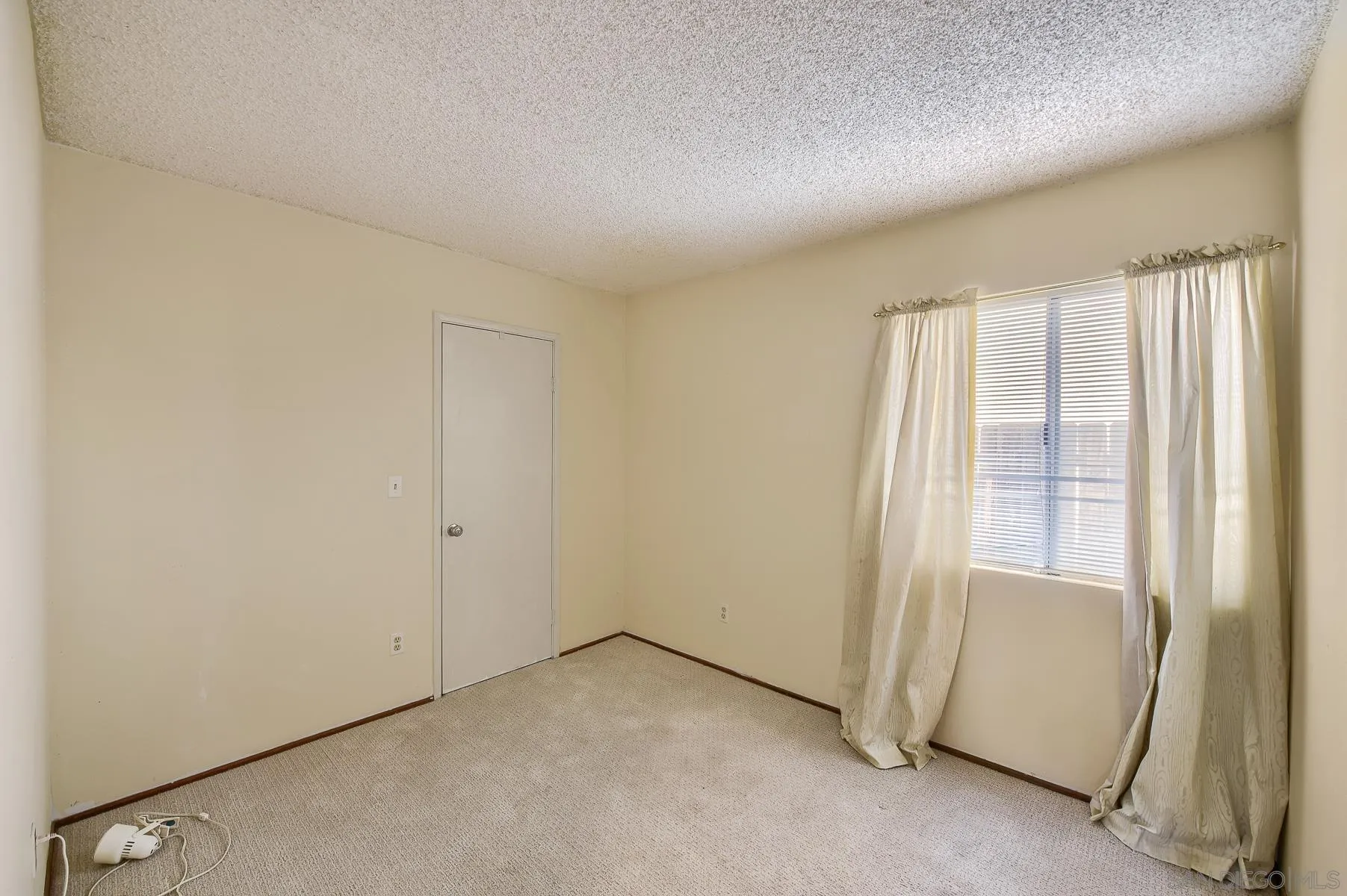 https://cdn.realtyfeed.com/cdn/127/260025979/dfae08c5ec4f7b491fedad7709d02212.webp