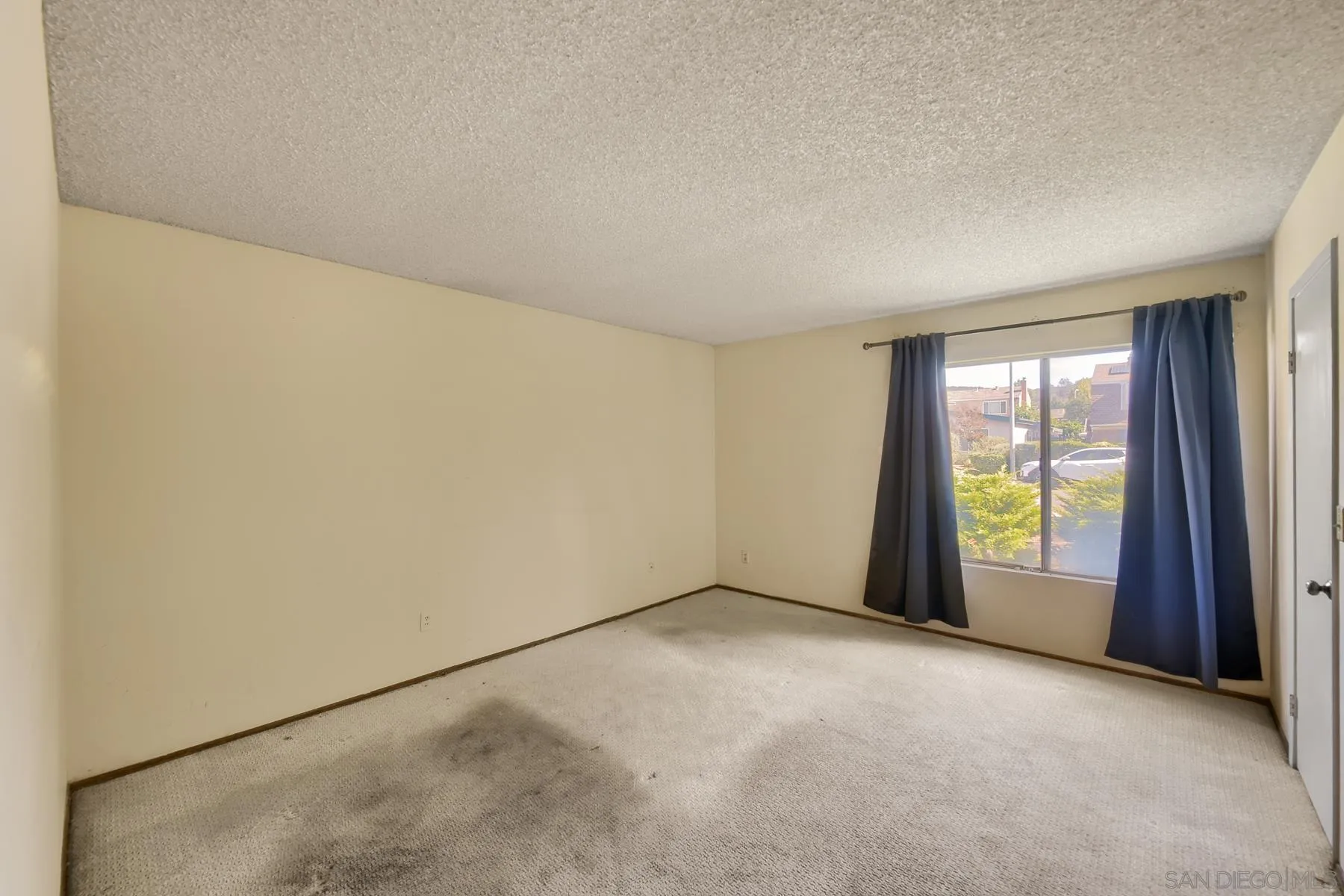 https://cdn.realtyfeed.com/cdn/127/260025979/e39addba6e99f5c1aee12c5d59eef056.webp