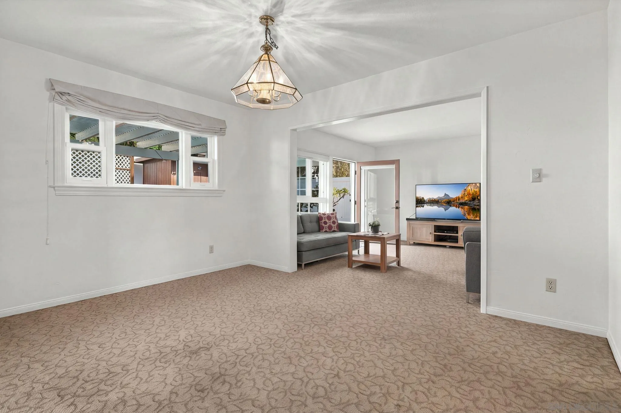 https://cdn.realtyfeed.com/cdn/127/260025985/0ce248ea523b73e84e42dbfaeab0a406.webp