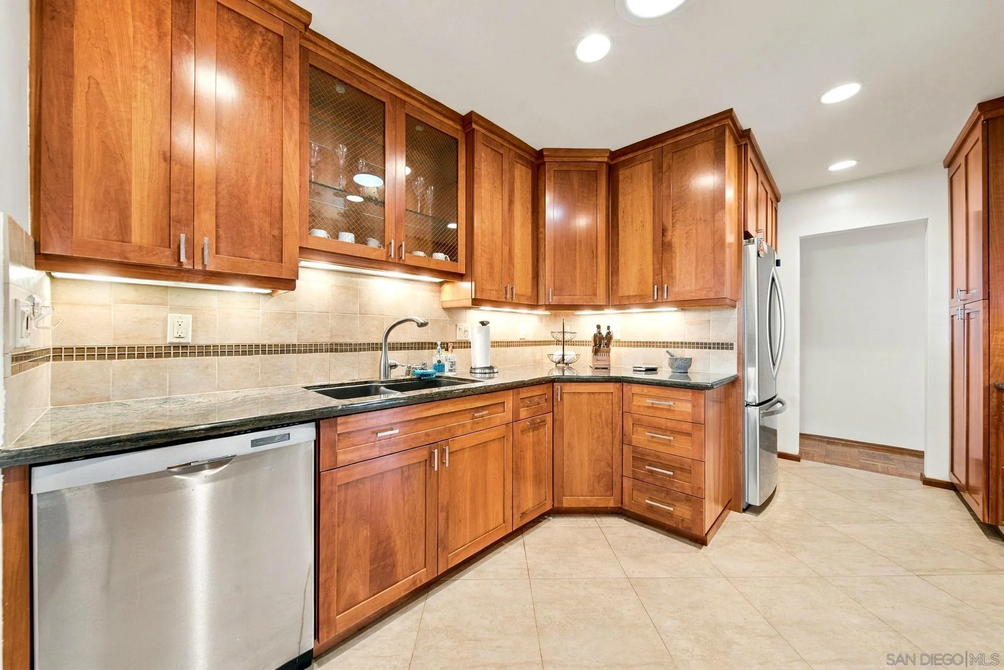 https://cdn.realtyfeed.com/cdn/127/260025985/160127f5ecda06a523857ff4da5dd702.webp