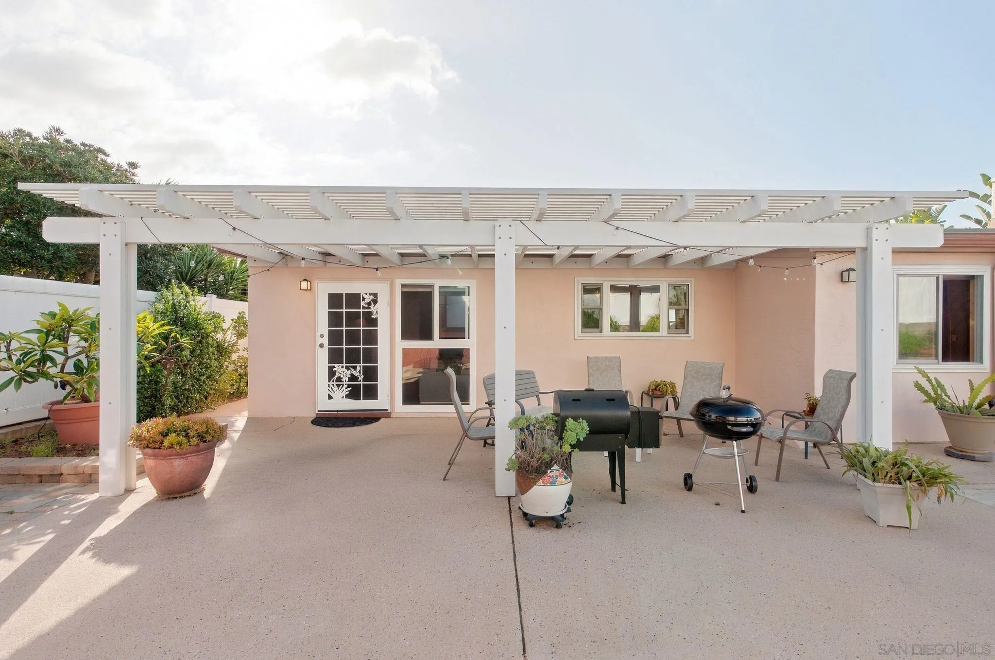 https://cdn.realtyfeed.com/cdn/127/260025985/c92085347fe6ad4732828cbdf620ca59.webp