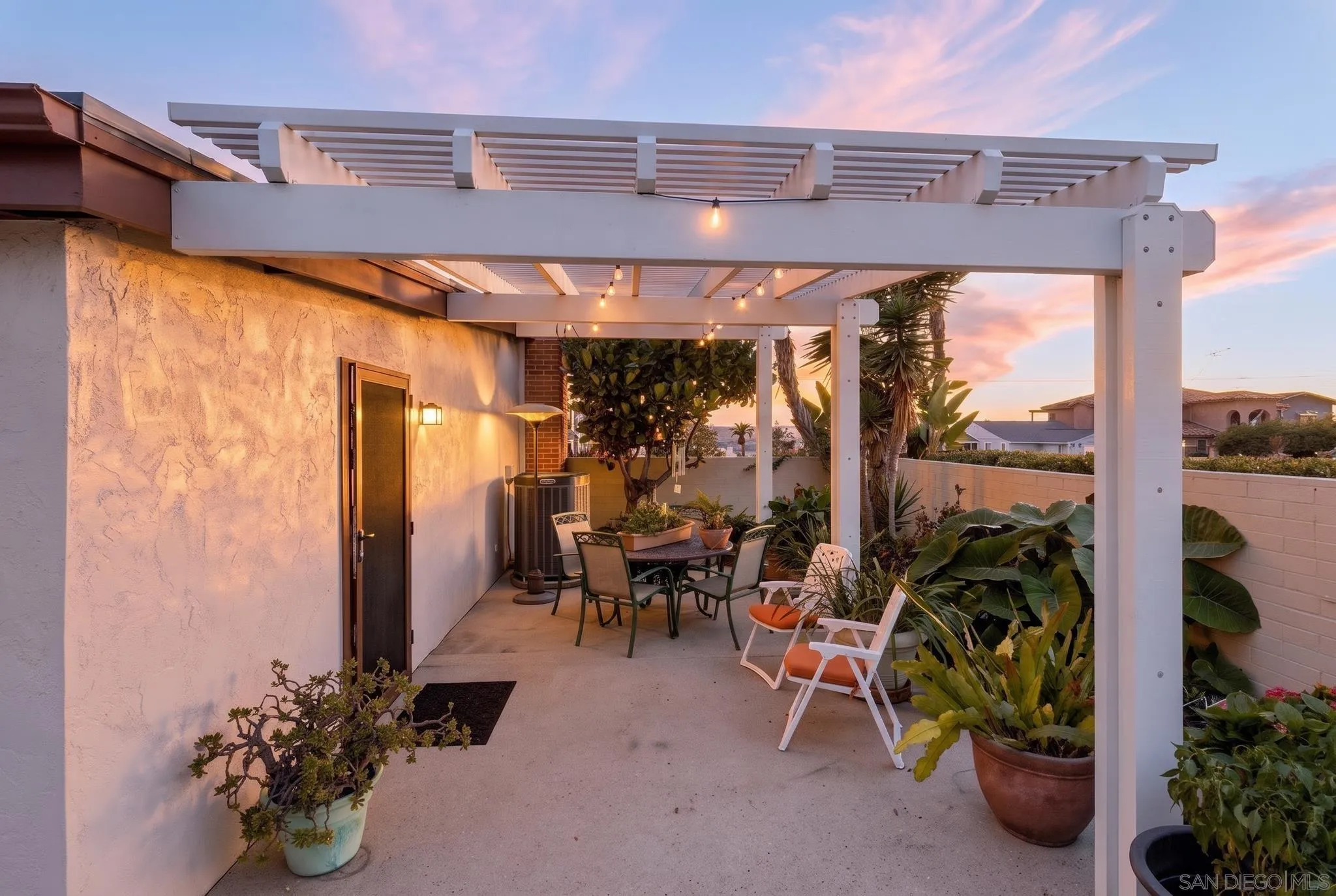 https://cdn.realtyfeed.com/cdn/127/260025985/f980d679ee19887b77b7157abdbf6022.webp