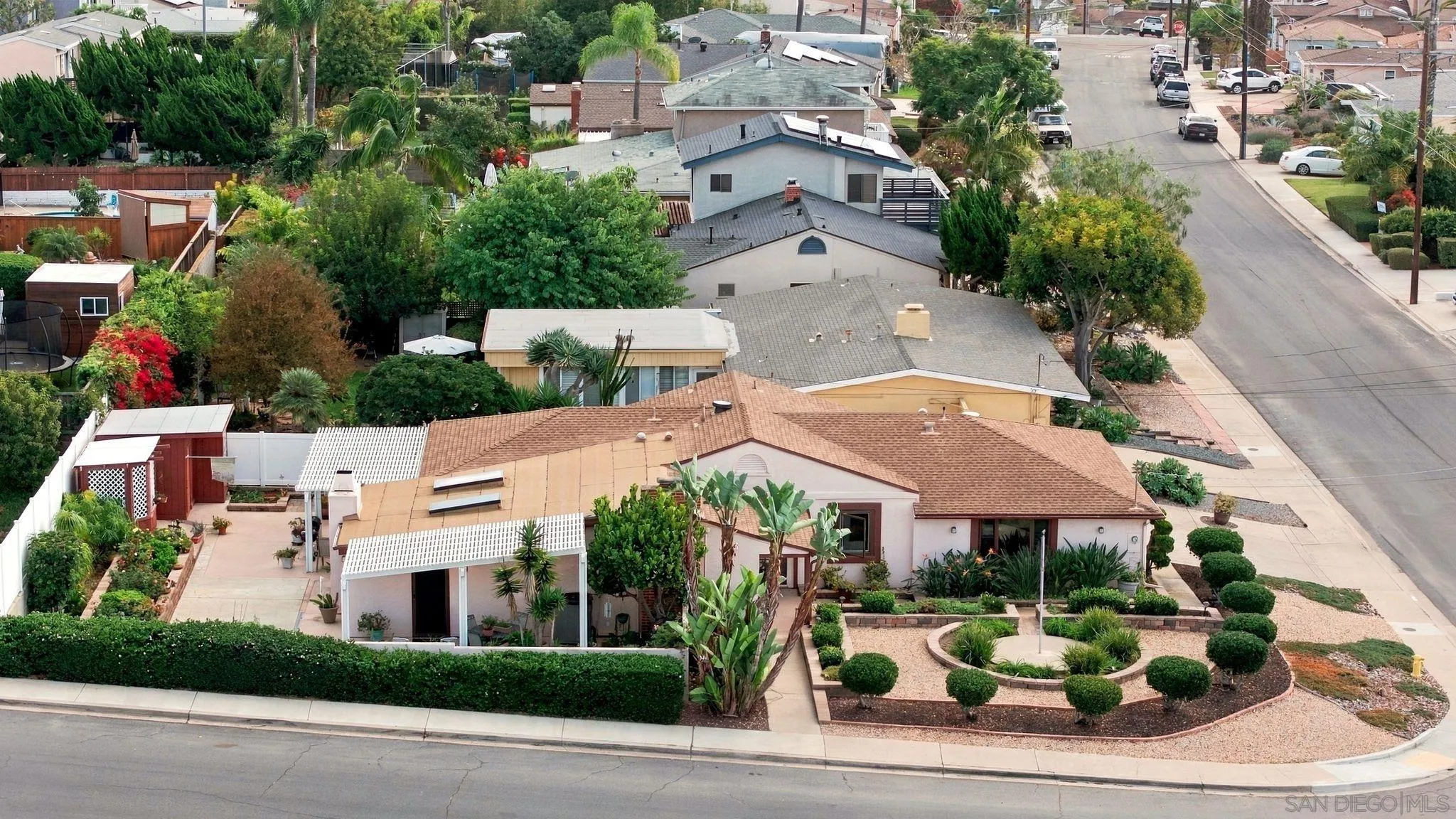 https://cdn.realtyfeed.com/cdn/127/260025985/fae9fed952d5c7779f01e862112ce878.webp