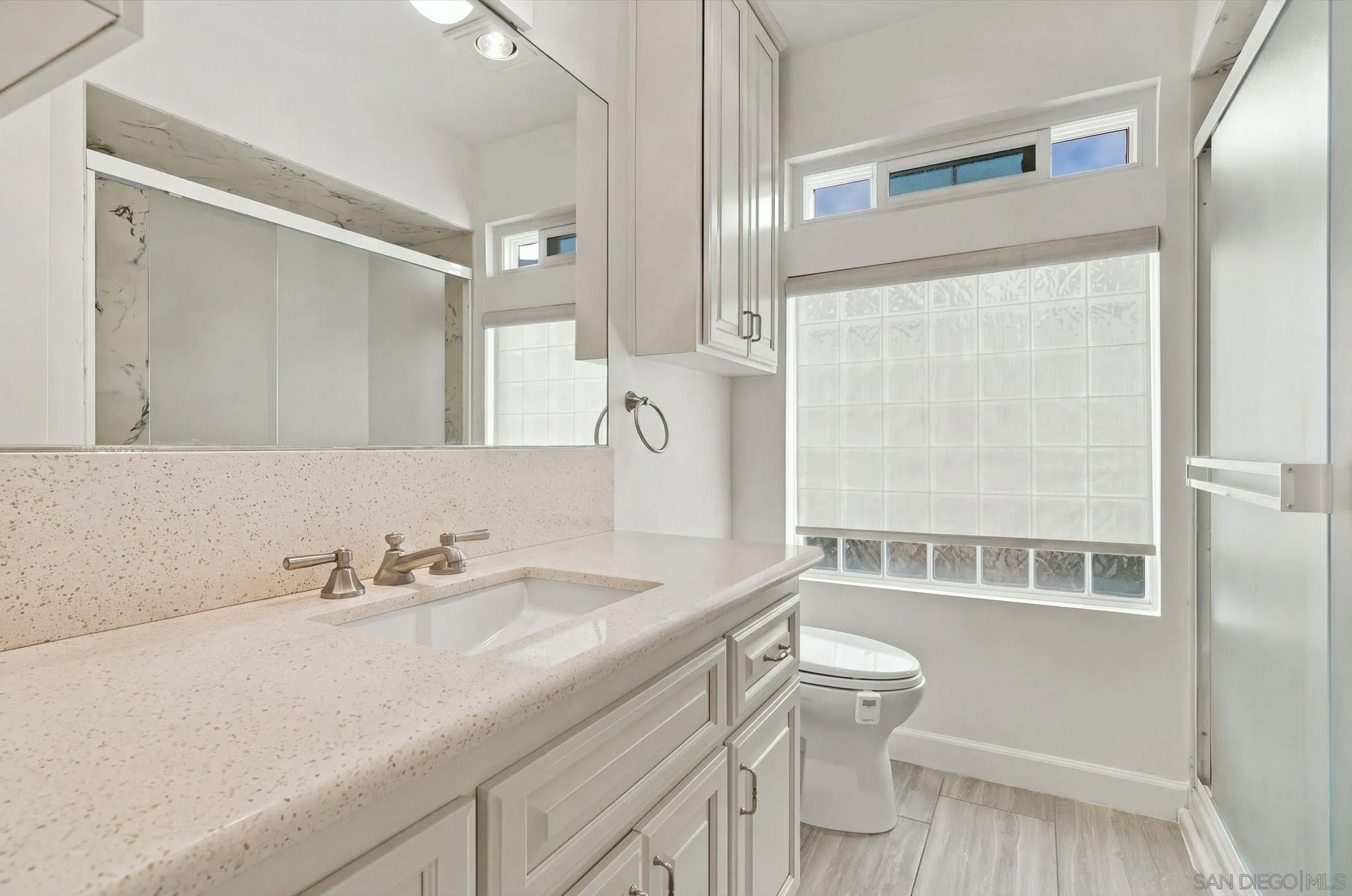 https://cdn.realtyfeed.com/cdn/127/260025985/fcd4a3210e1d624f769737d980ae3239.webp