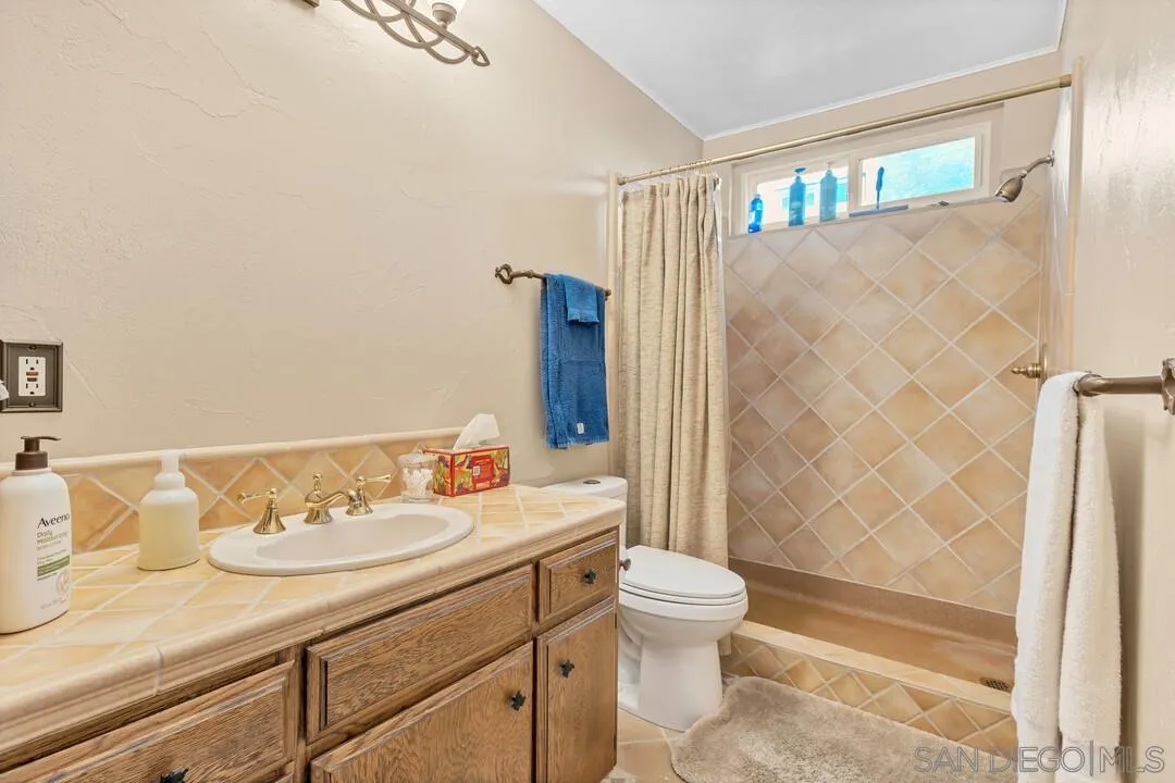 7861 Cimarron Ln, La Mesa, CA, 91942