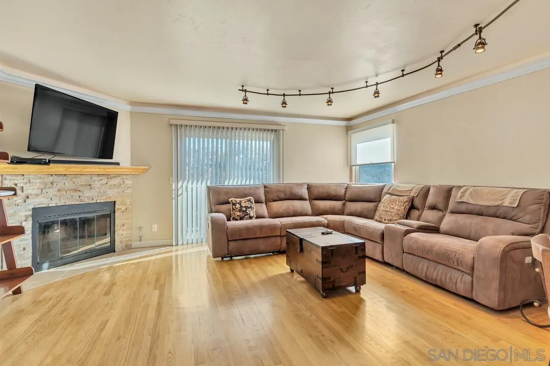 7861 Cimarron Ln, La Mesa, CA, 91942