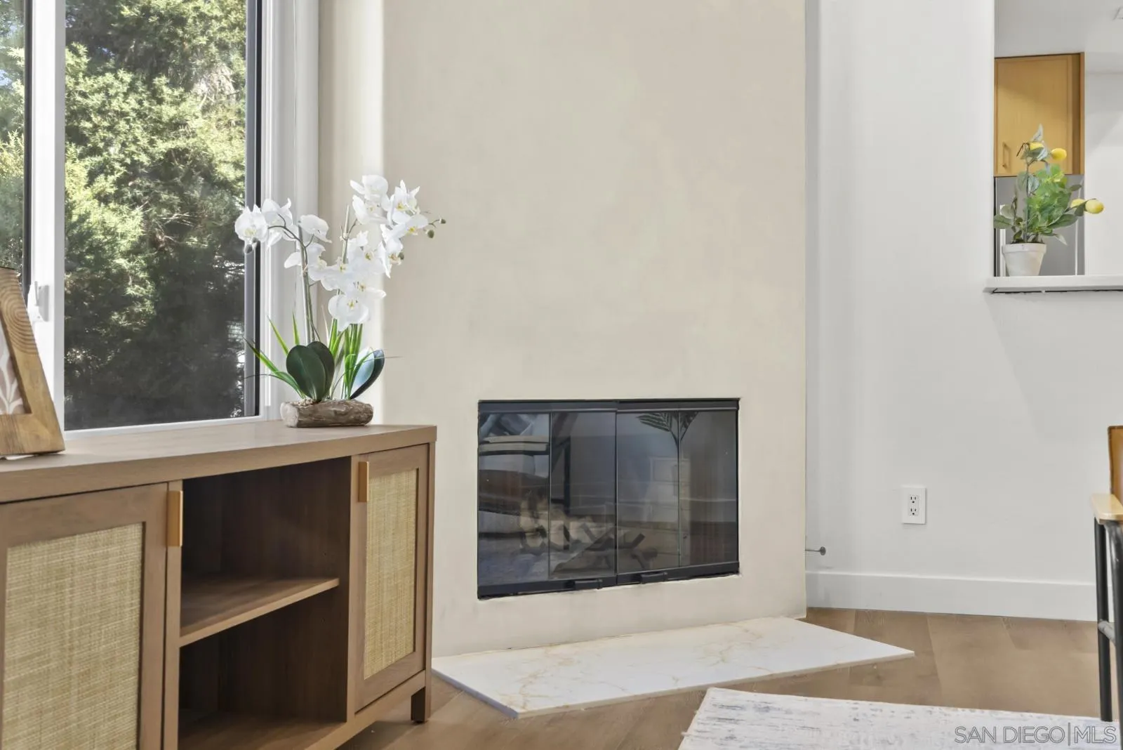 https://cdn.realtyfeed.com/cdn/127/260026018/ef9416d232bc18690324d59b33971d3d.webp