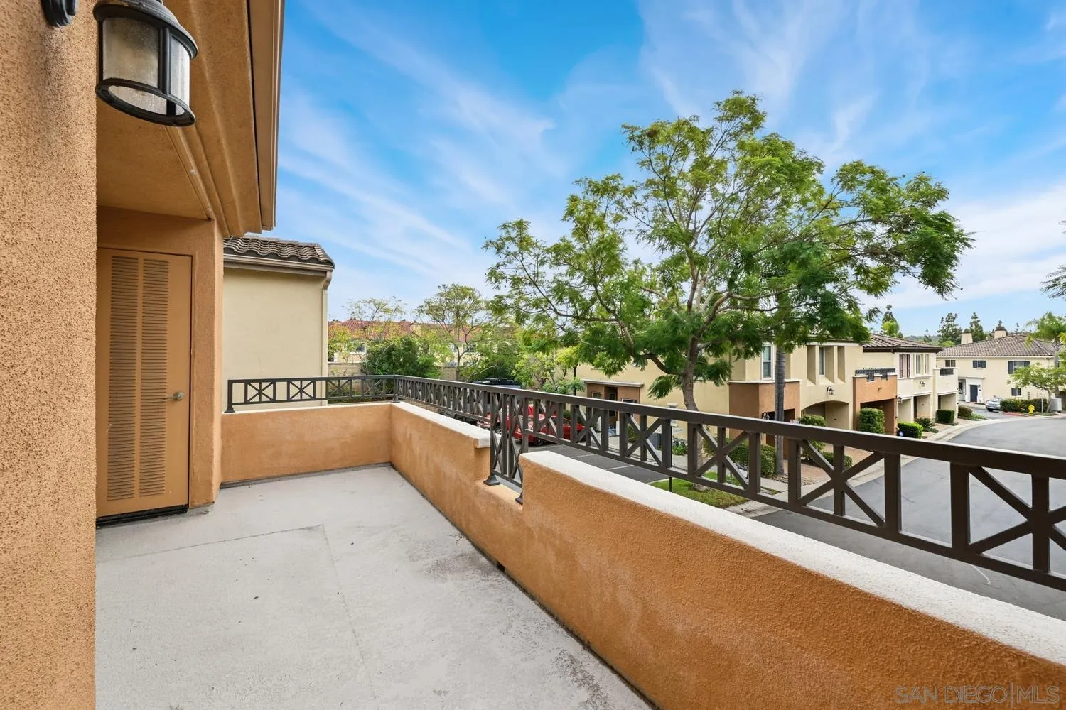 https://cdn.realtyfeed.com/cdn/127/260026024/1d875f5d4010d599e191945aaa51515a.webp