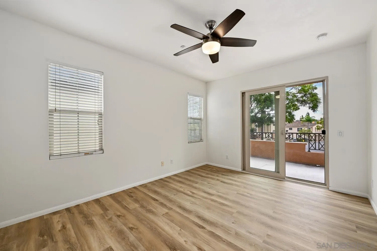 https://cdn.realtyfeed.com/cdn/127/260026024/421a084b9e574b648cab4d8be80f74c3.webp
