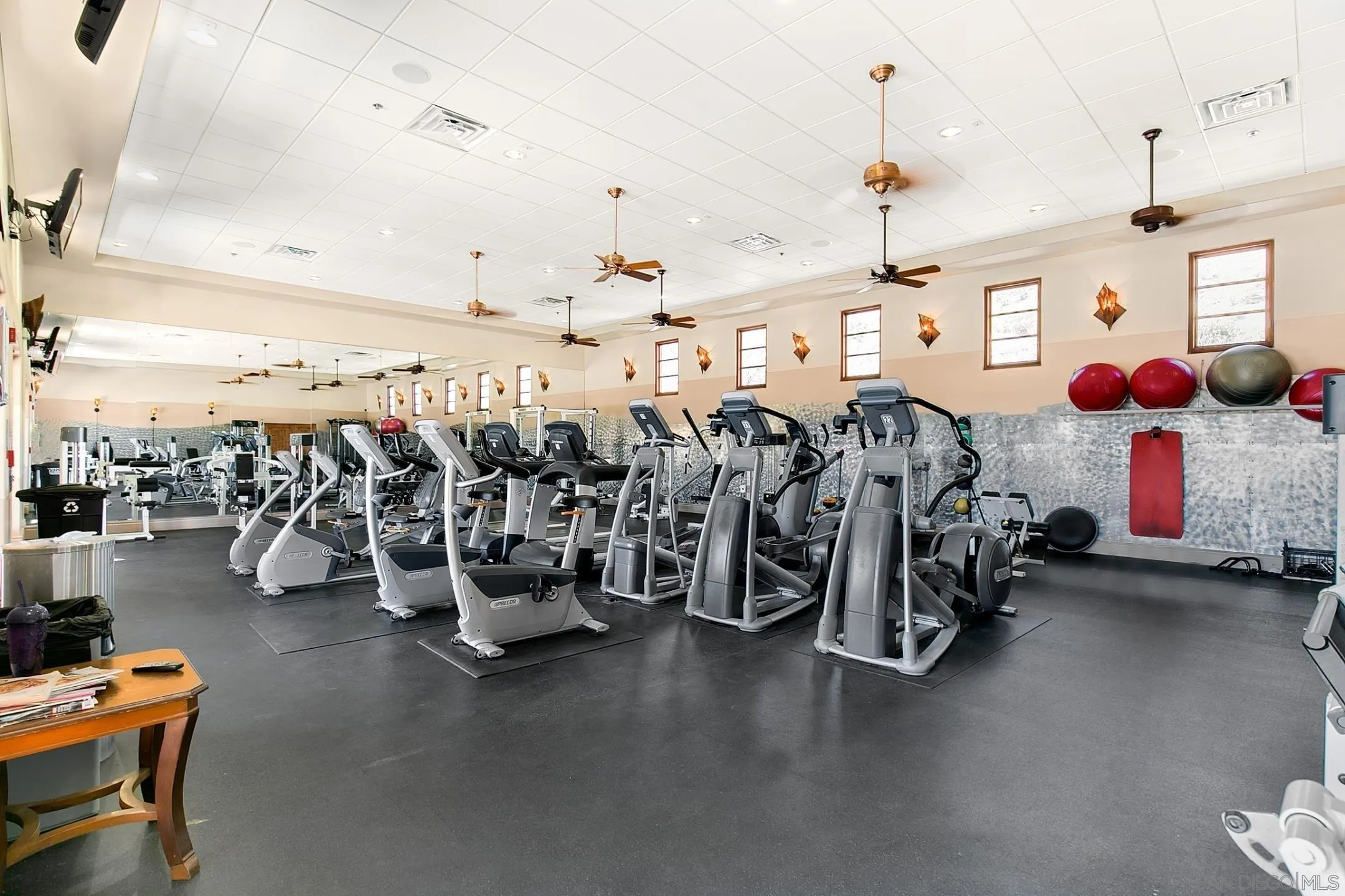 https://cdn.realtyfeed.com/cdn/127/260026024/8eec1d7351e72c2c9e6cd45ebe16be37.webp