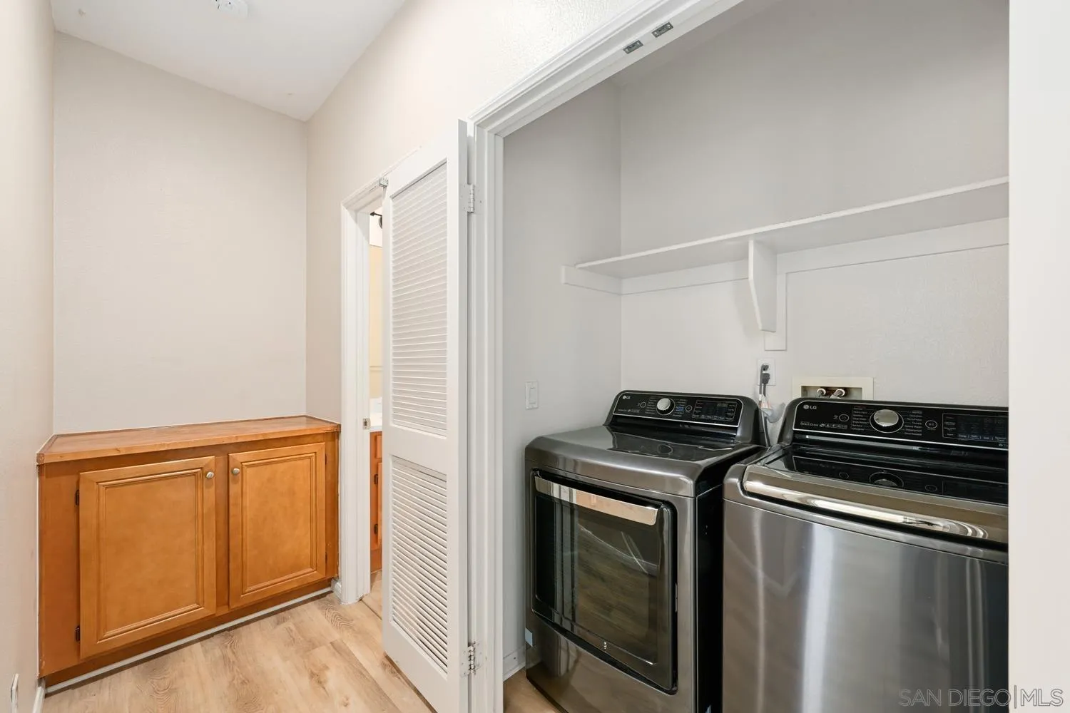 https://cdn.realtyfeed.com/cdn/127/260026024/9fc2cb316afa14c8221d8d65f601ef60.webp