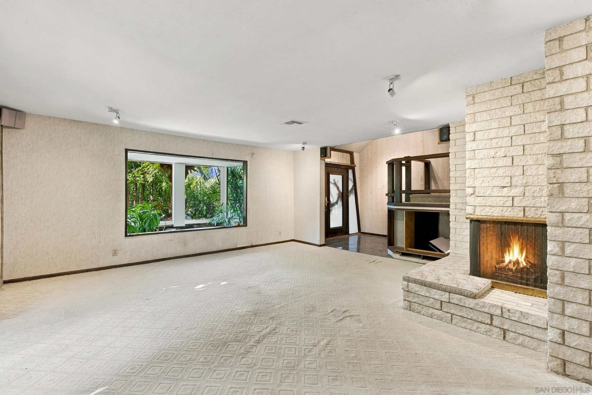 https://cdn.realtyfeed.com/cdn/127/260026025/5918ec6b00e83c5b0478f320c34e6a92.webp
