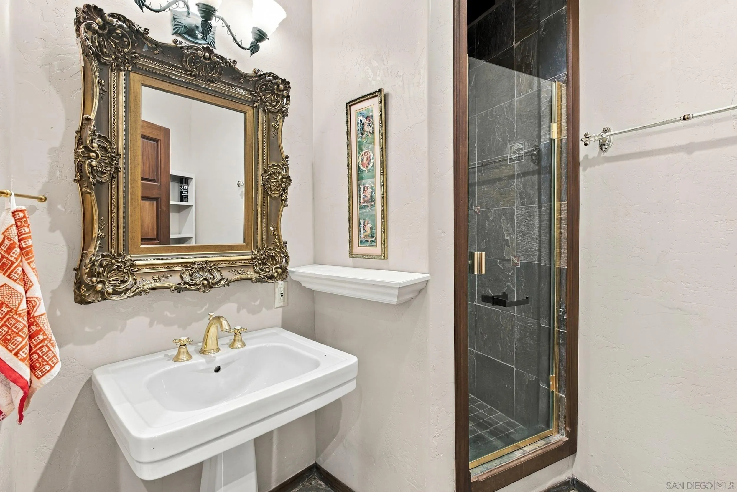 https://cdn.realtyfeed.com/cdn/127/260026025/94d92de28fc88e48485b9201d6081ccb.webp