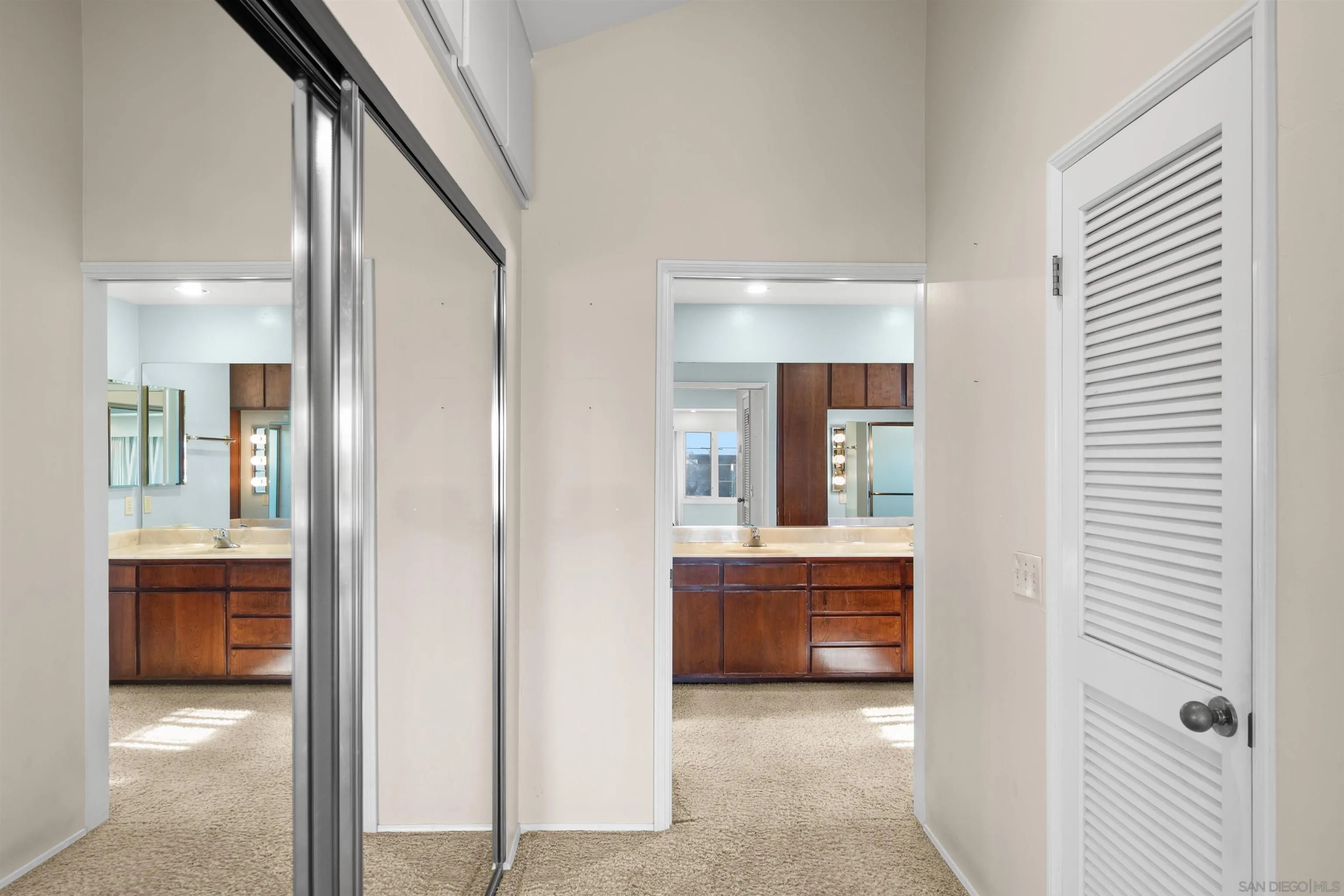 https://cdn.realtyfeed.com/cdn/127/2600262/900cc0386de05d63c0c98631cf4b3349.webp
