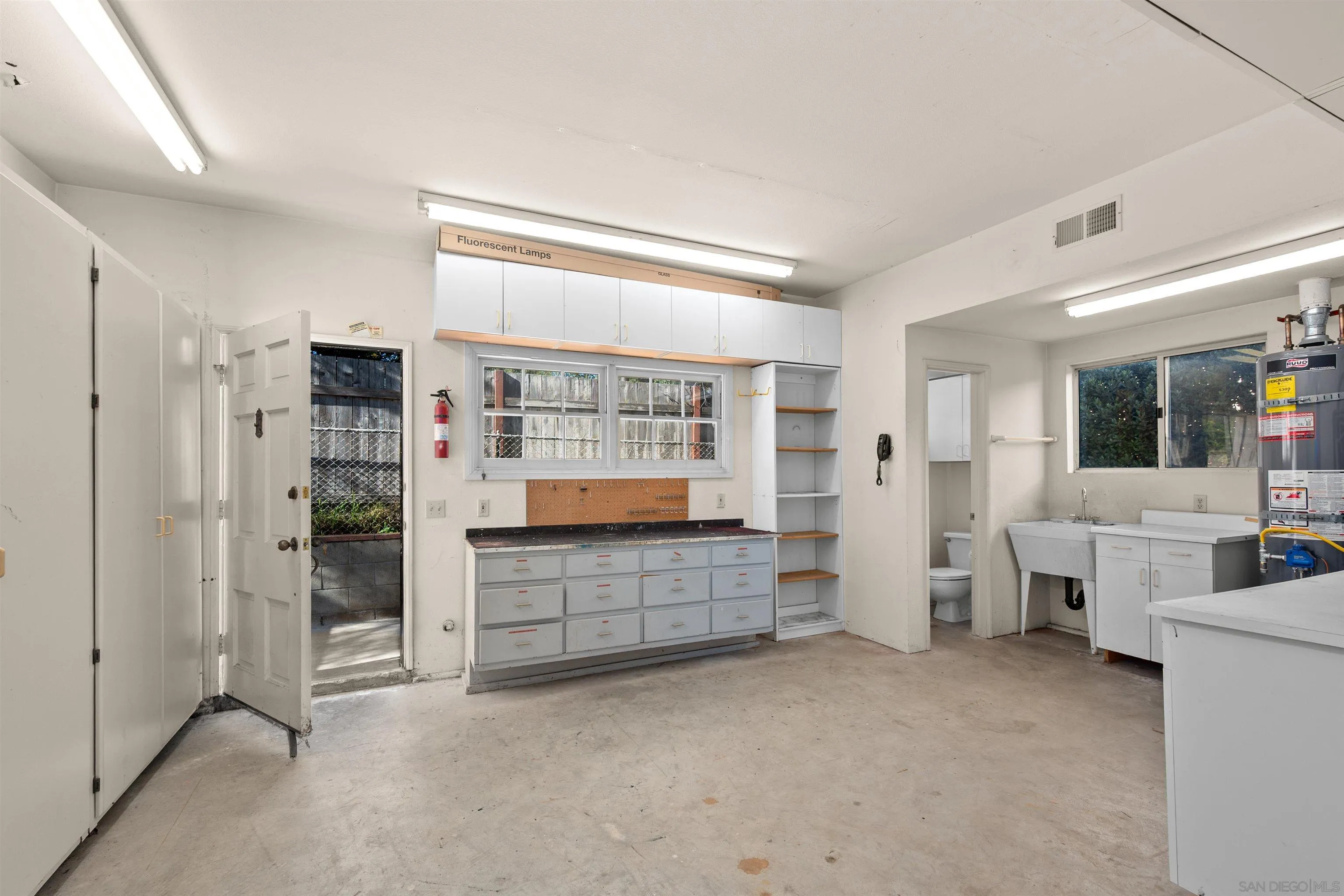 https://cdn.realtyfeed.com/cdn/127/2600262/a79dcdf897e164b807184185ba03b525.webp