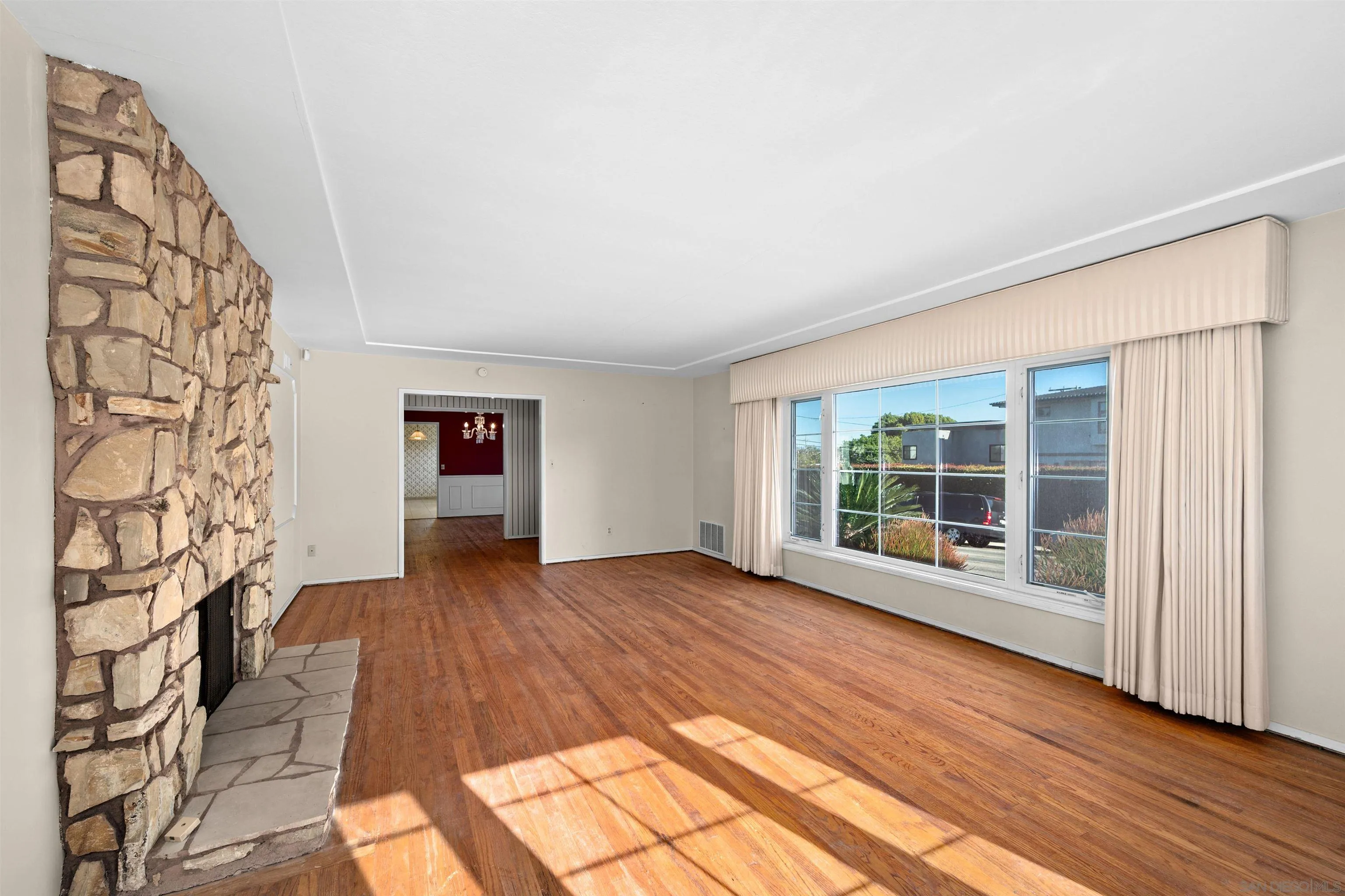 https://cdn.realtyfeed.com/cdn/127/2600262/d798965924865179541b7a9e0f1da81c.webp