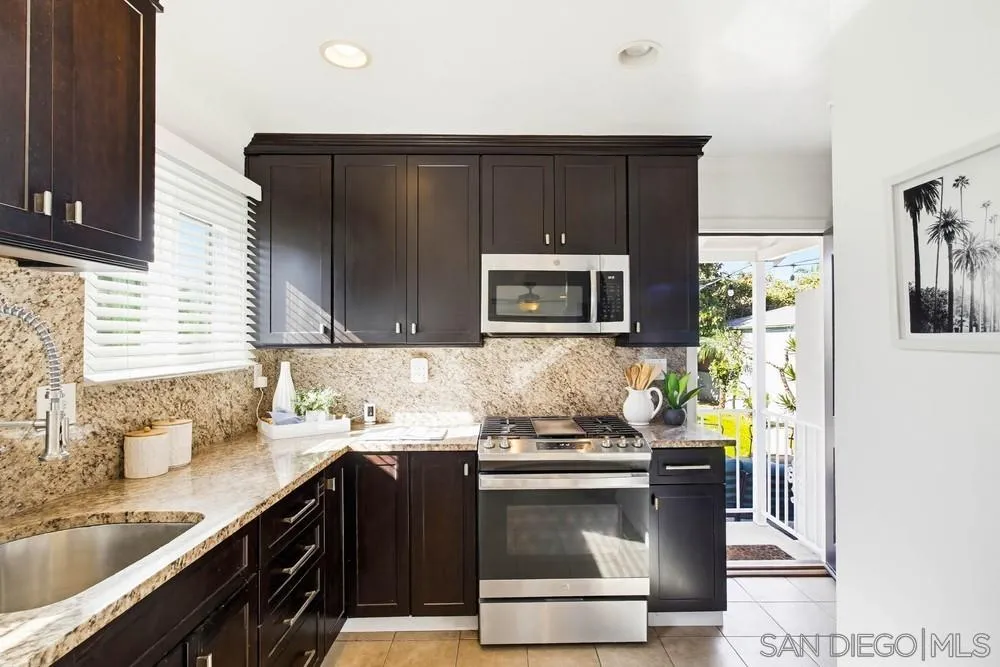 https://cdn.realtyfeed.com/cdn/127/2600272/daf167431f9525350309a6e74f1cf1bd.webp