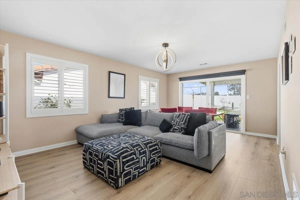 https://cdn.realtyfeed.com/cdn/127/2600277/ba42fbd9e0c55bd70a59492b0720e754.webp