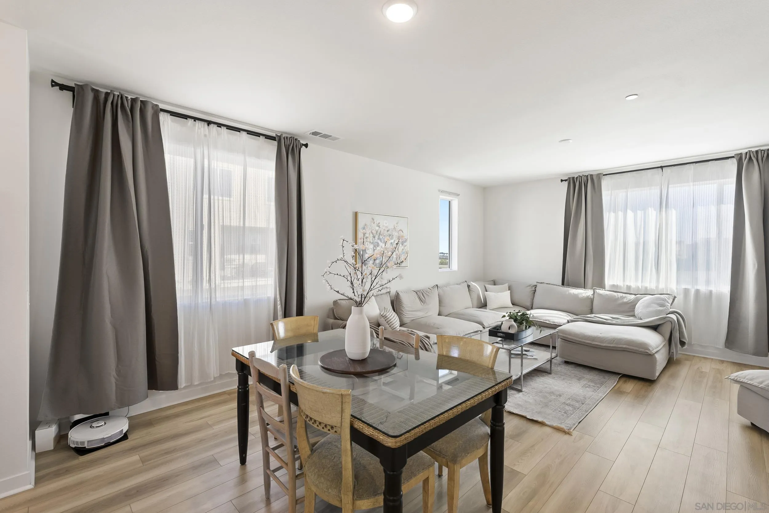 Photo #8: 2600286 Listing: Photo #8