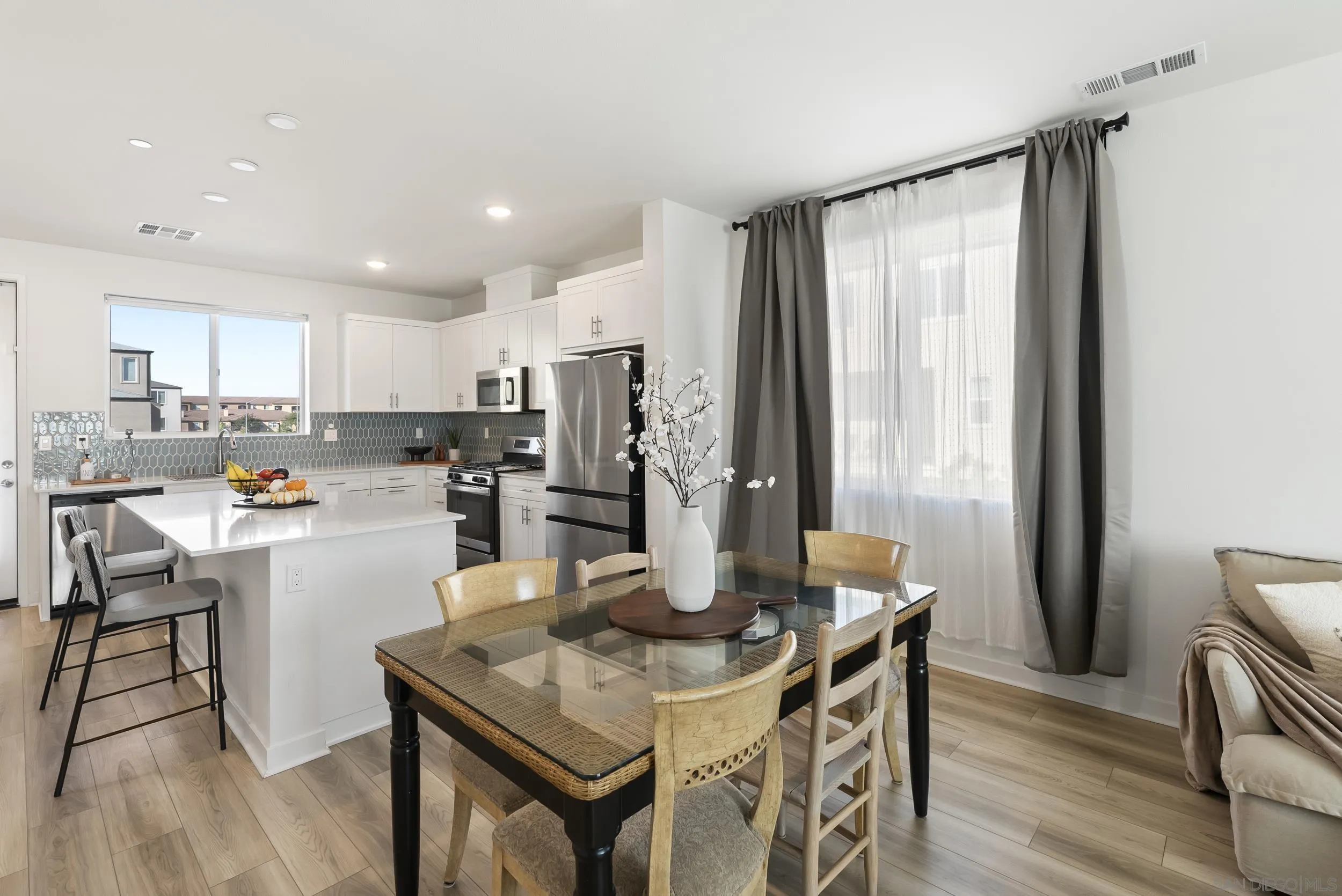 Photo #10: 2600286 Listing: Photo #10