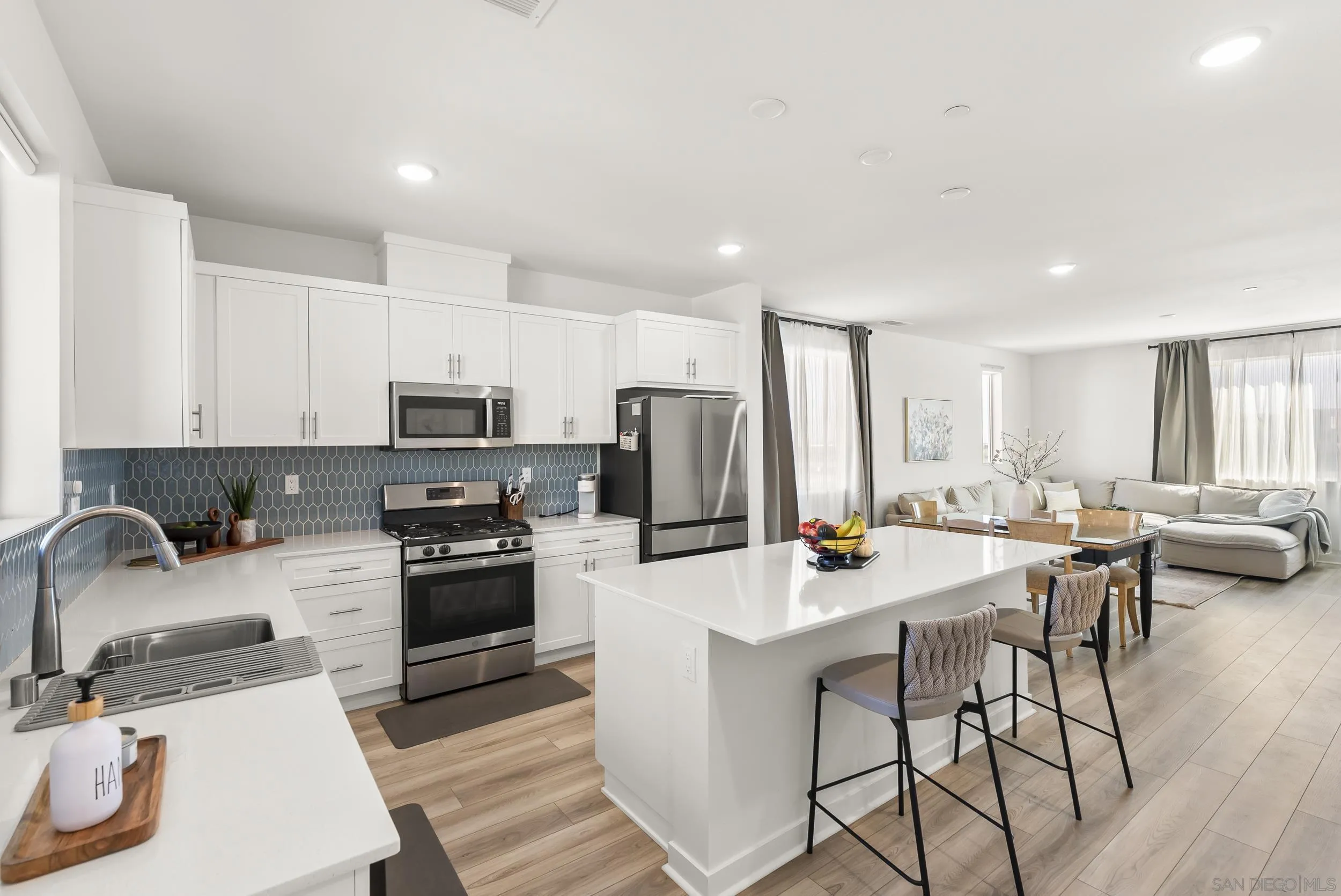 Photo #1: 2600286 Listing: Photo #1