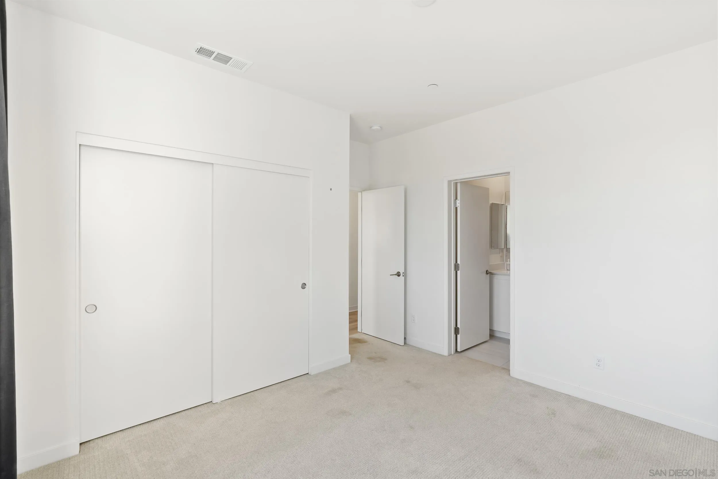 Photo #6: 2600286 Listing: Photo #6