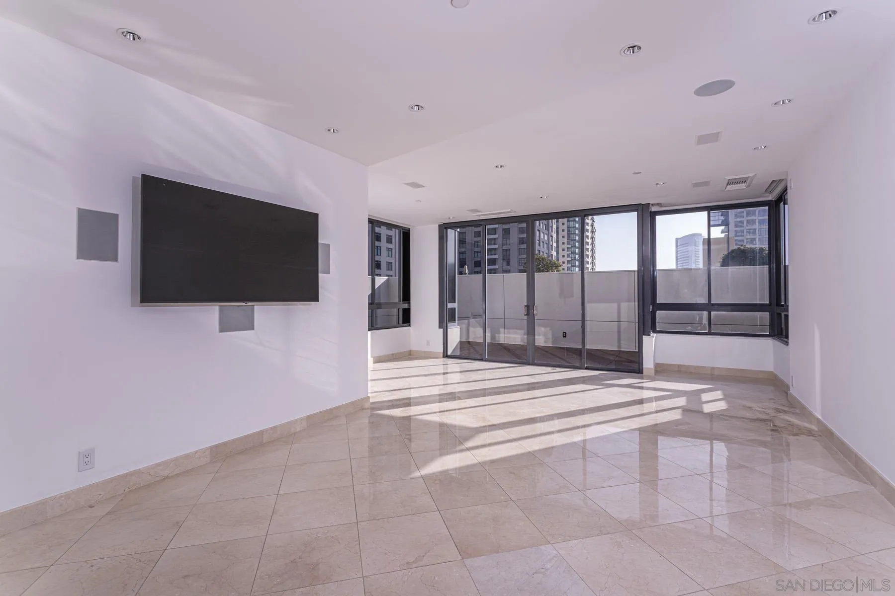 Photo #10: 2600288 Listing: Photo #10