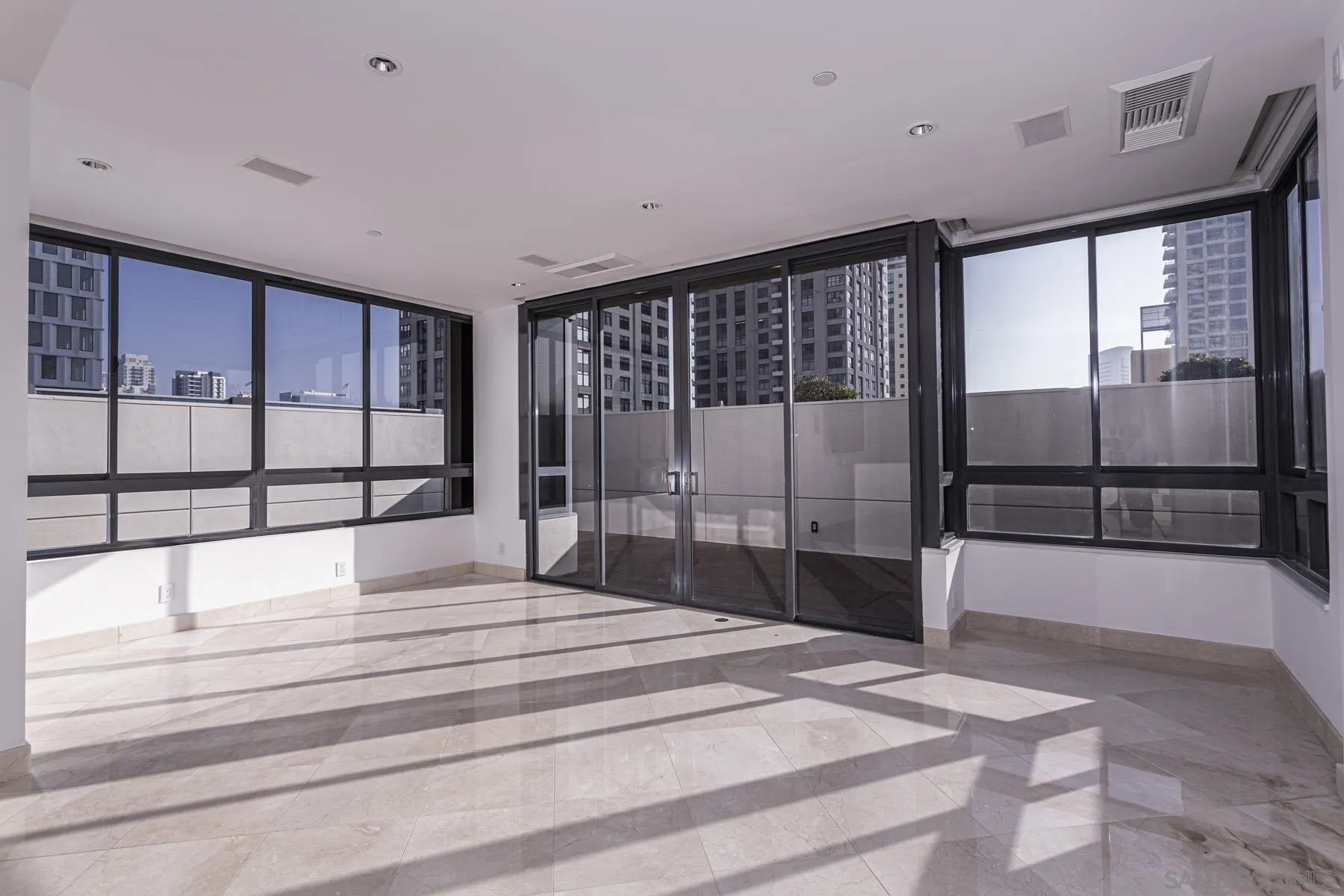 Photo #12: 2600288 Listing: Photo #12