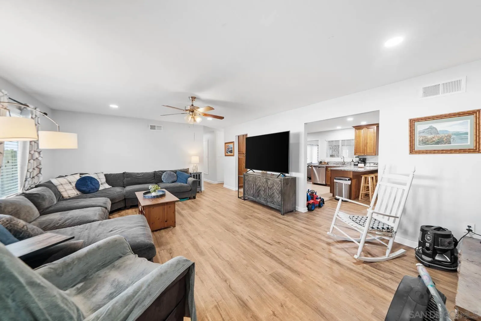 https://cdn.realtyfeed.com/cdn/127/2600290/6ac0d9092c068e2ad5d965679bac4380.webp