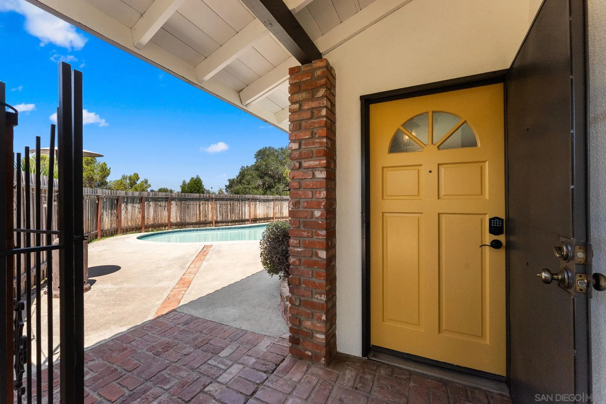 https://cdn.realtyfeed.com/cdn/127/2600292/8183310fcb651a8c8d75311c6bc3c132.webp