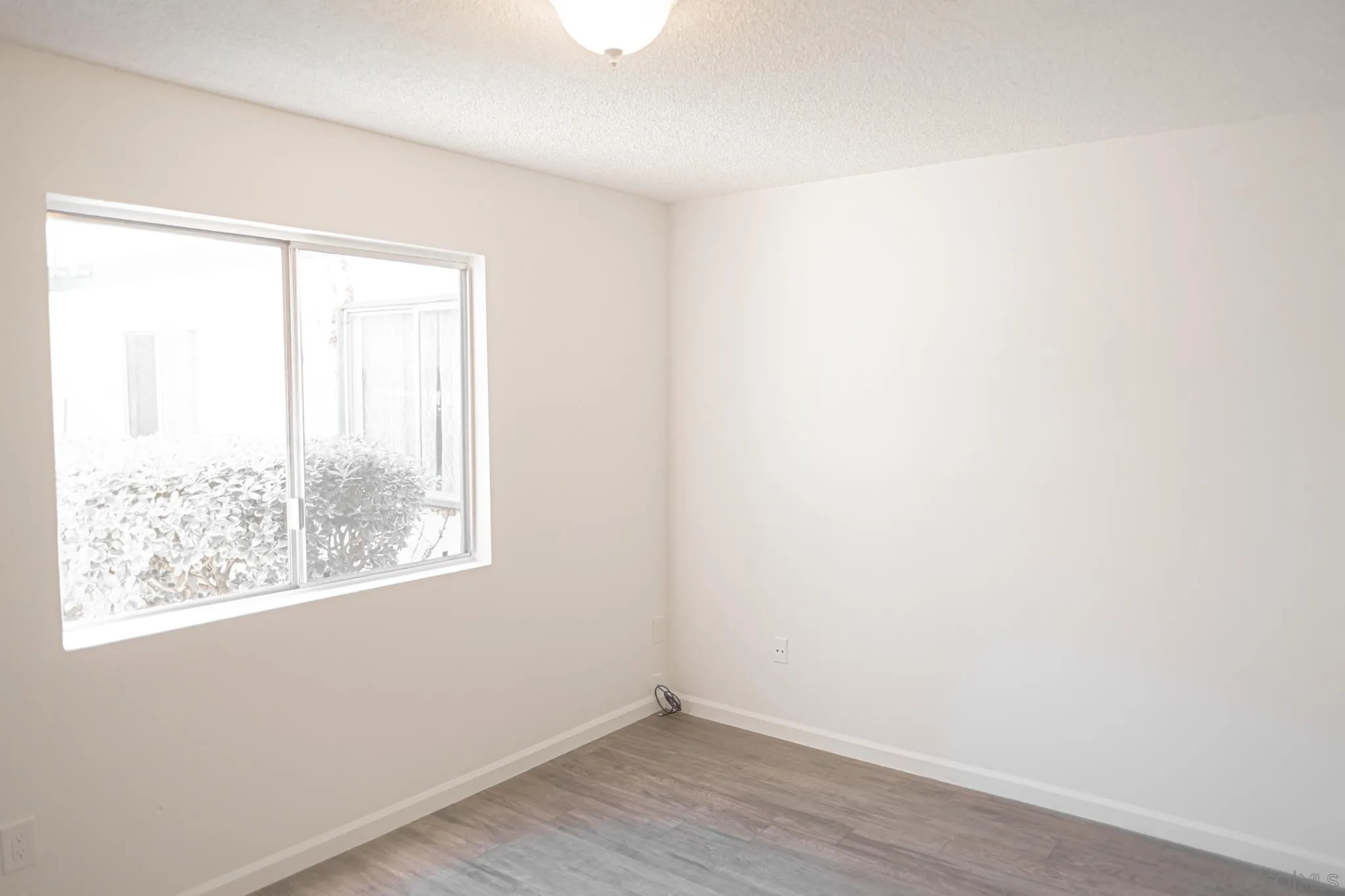 Photo #10: 2600293 Listing: Photo #10
