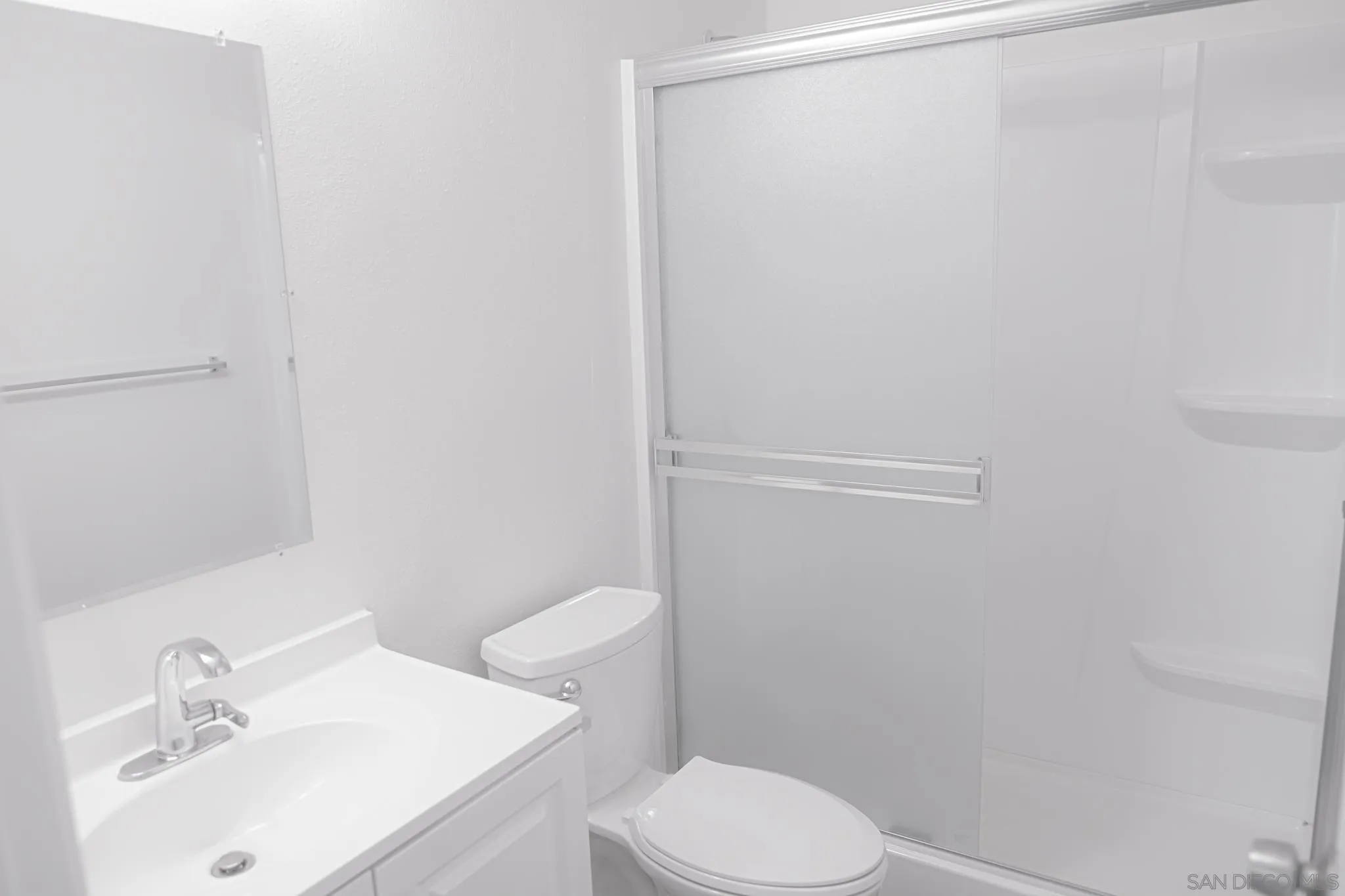 Photo #11: 2600293 Listing: Photo #11