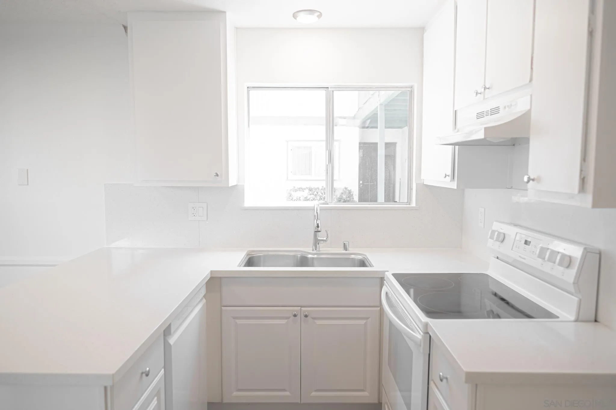 Photo #5: 2600293 Listing: Photo #5