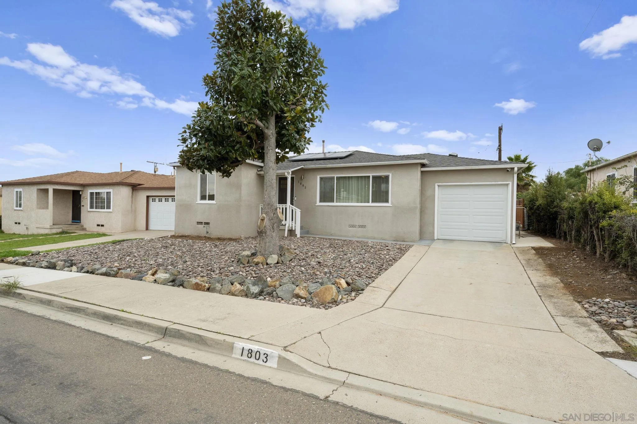 https://cdn.realtyfeed.com/cdn/127/2600294/ead409cf77791e75c5a5a51ab011a839.webp