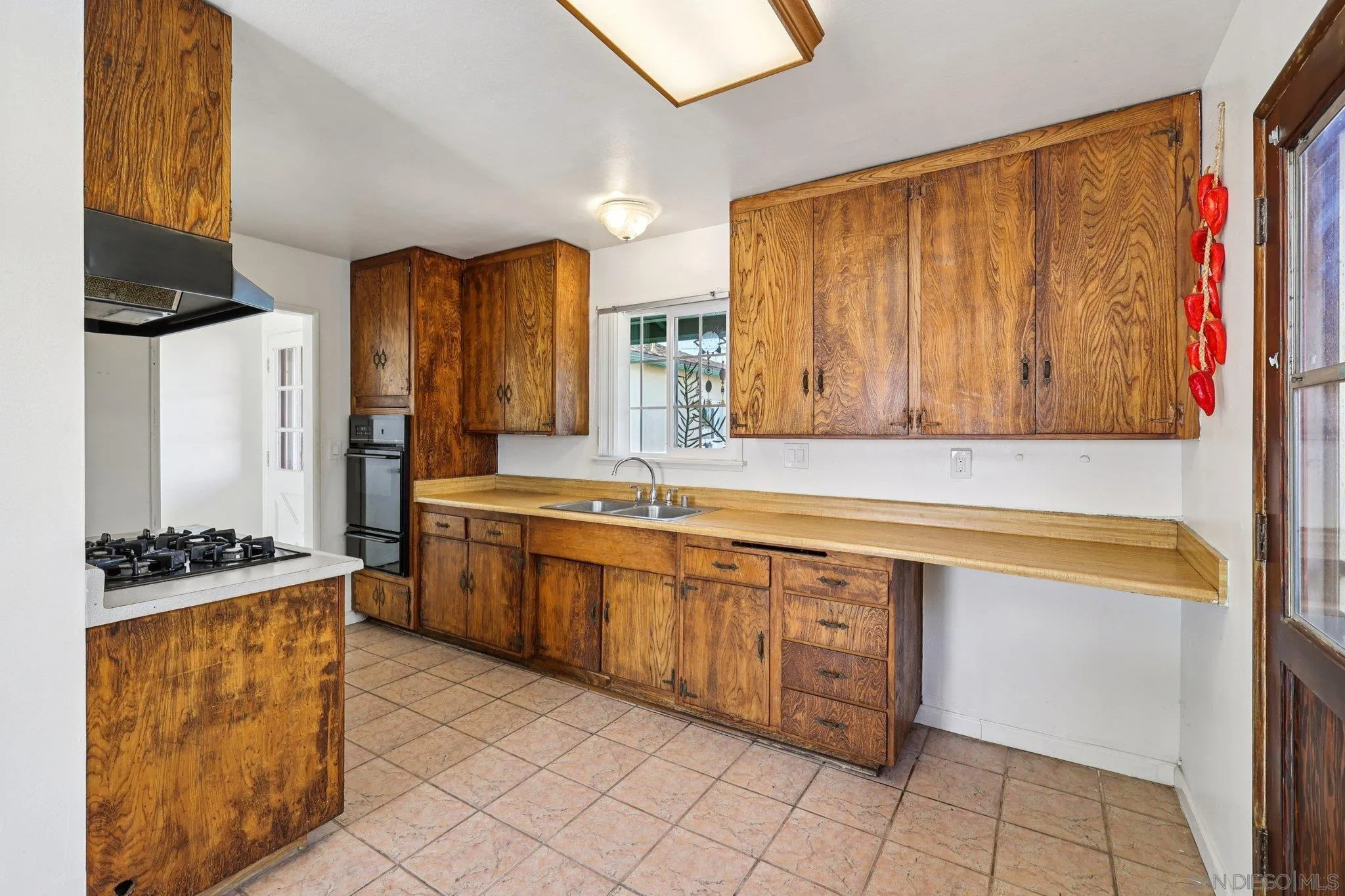 https://cdn.realtyfeed.com/cdn/127/2600297/29e555254d5d4f5787a05a99d1a2b0d5.webp