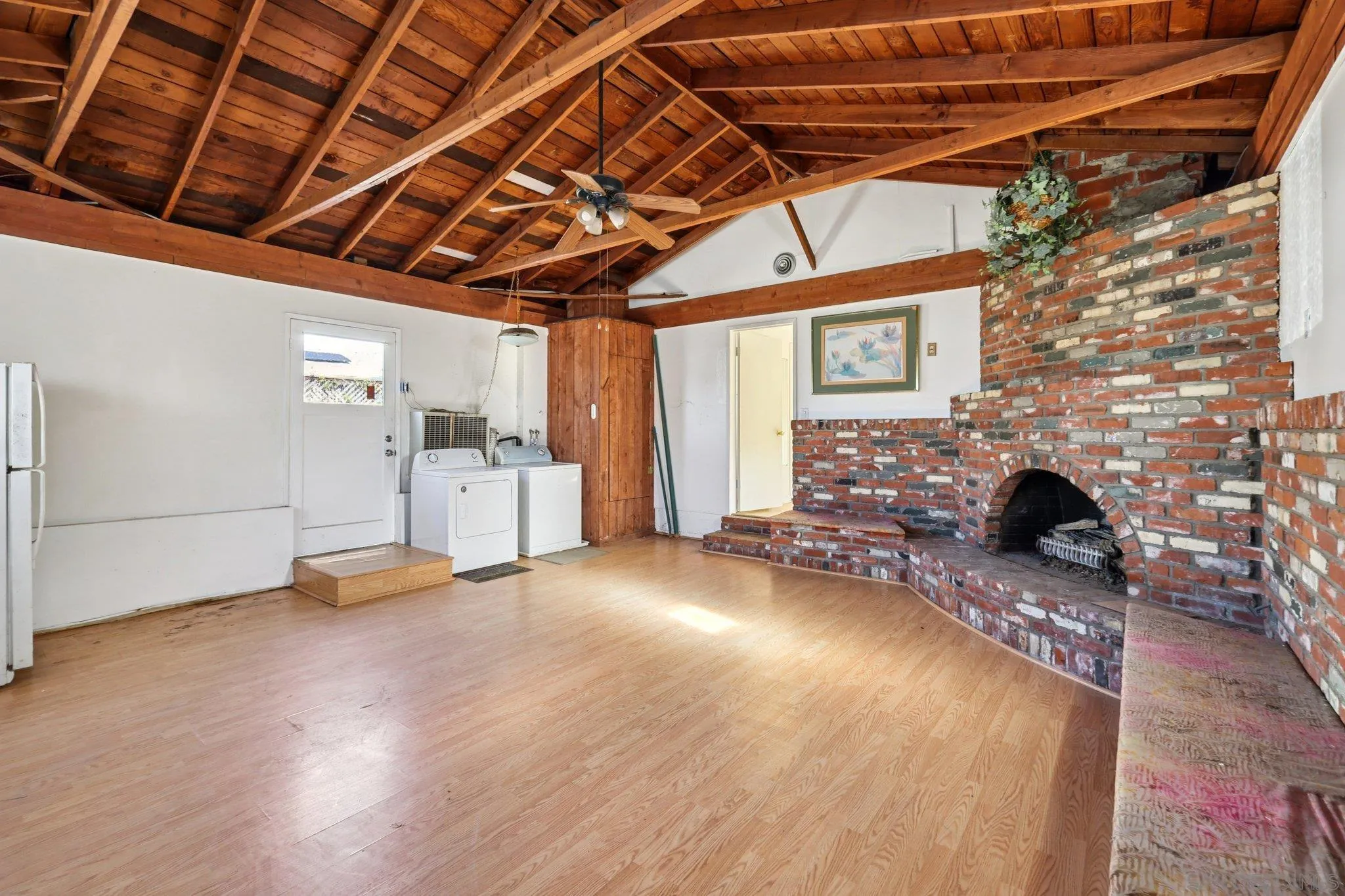 https://cdn.realtyfeed.com/cdn/127/2600297/3b2d81a6b6579a31546b14a7006f1d4b.webp