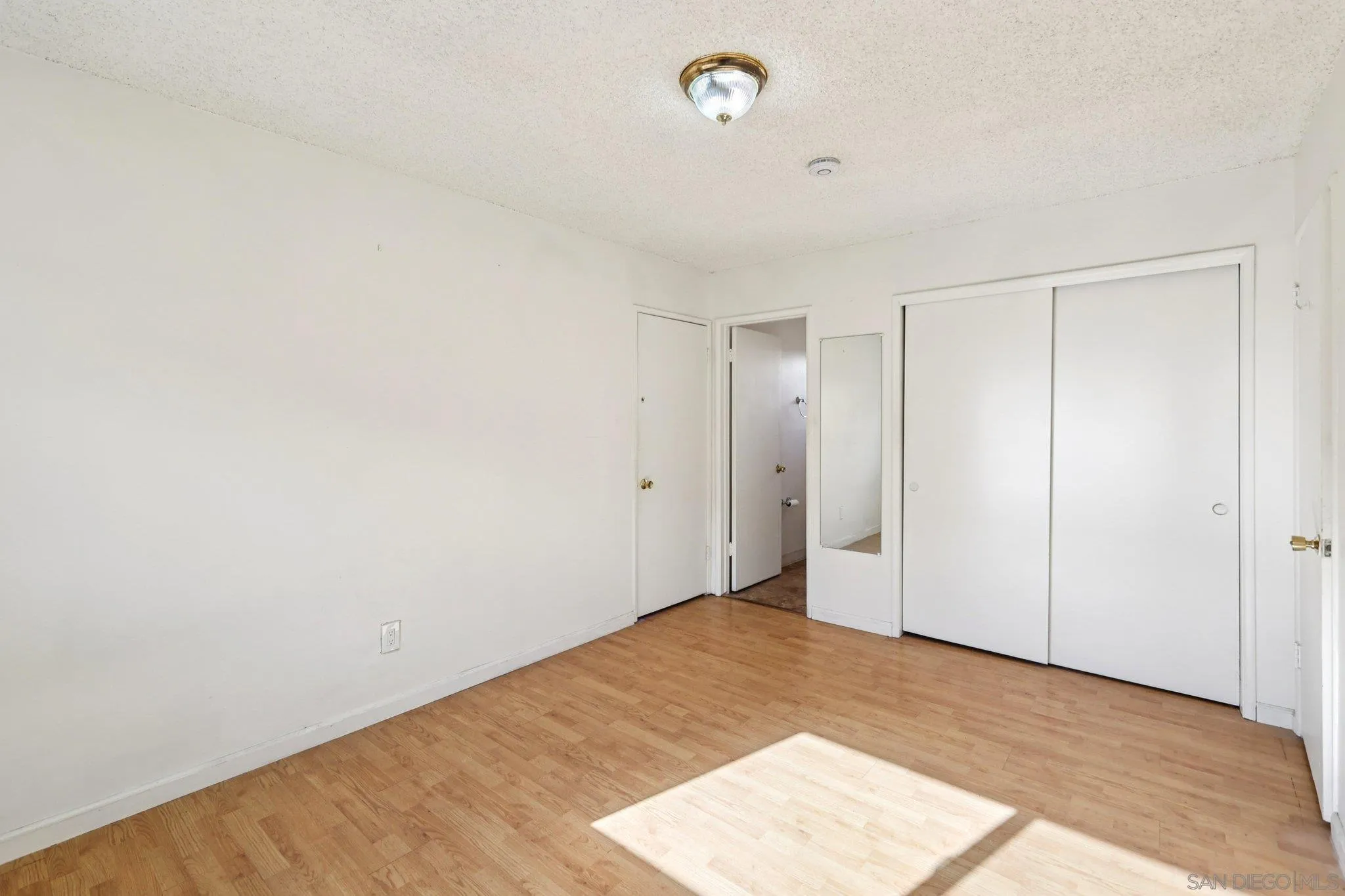https://cdn.realtyfeed.com/cdn/127/2600297/940340bd666f508350836e9e691b3113.webp