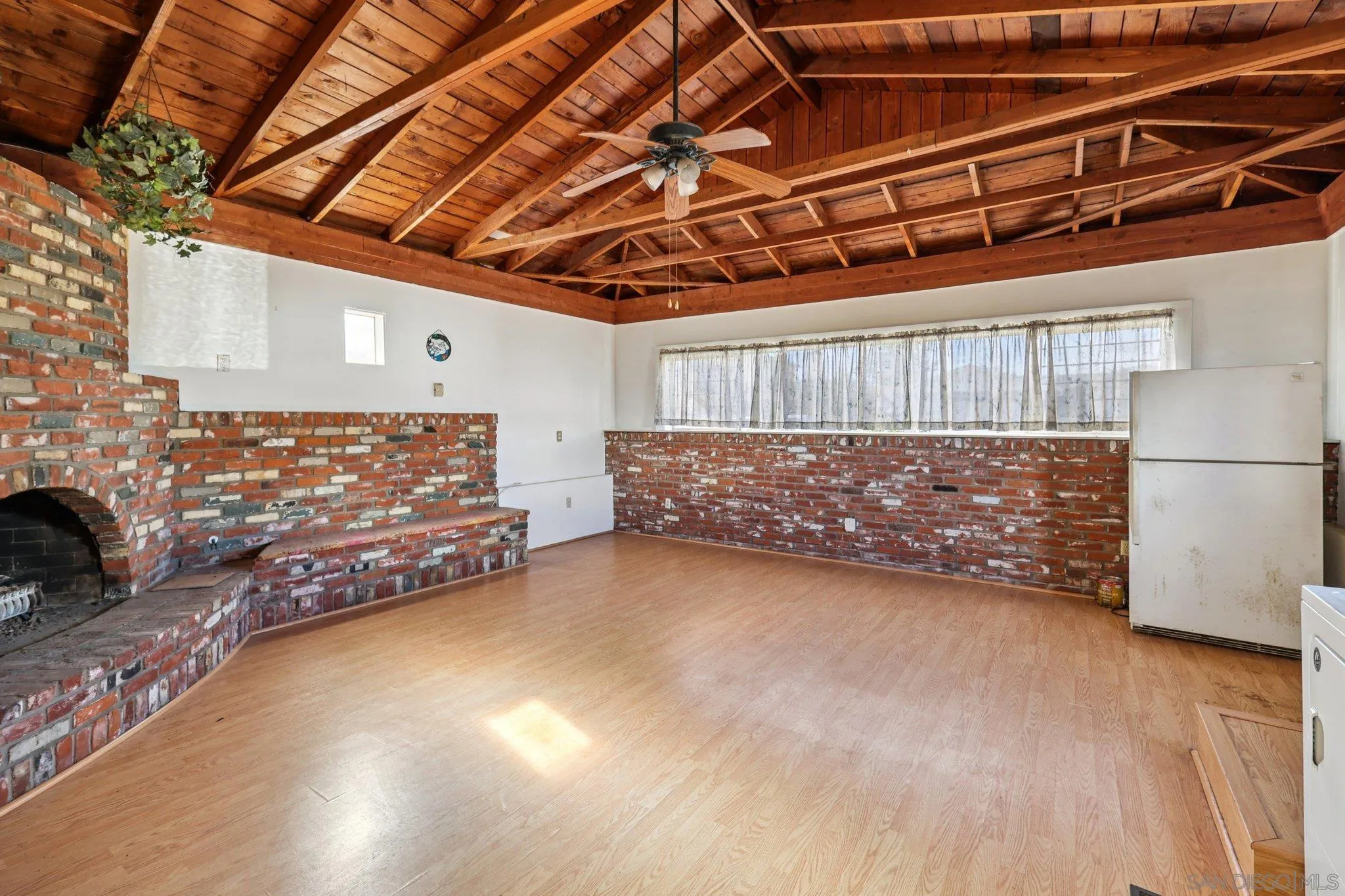 https://cdn.realtyfeed.com/cdn/127/2600297/d53a97a0626be3a10e9868b956e7a012.webp