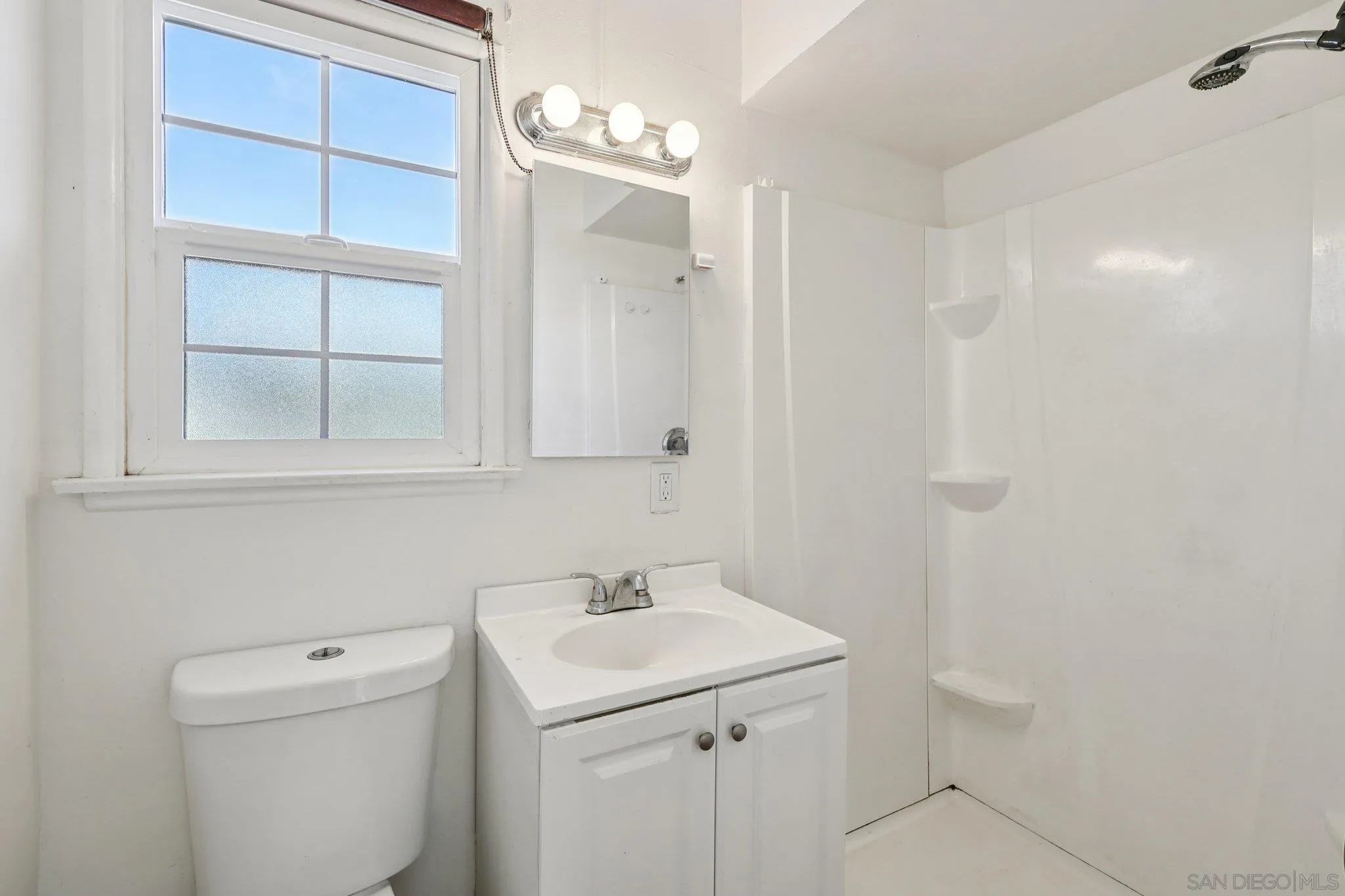 https://cdn.realtyfeed.com/cdn/127/2600297/dc76a38a309b544fc105d7ce3cb965ae.webp
