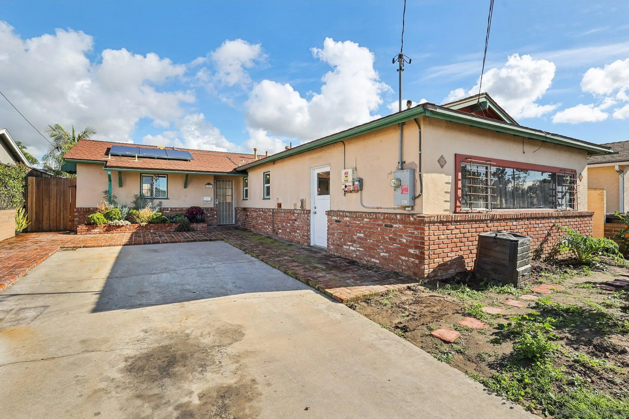 https://cdn.realtyfeed.com/cdn/127/2600297/ed3b3f14608fc41086b473a20ef7d5b0.webp